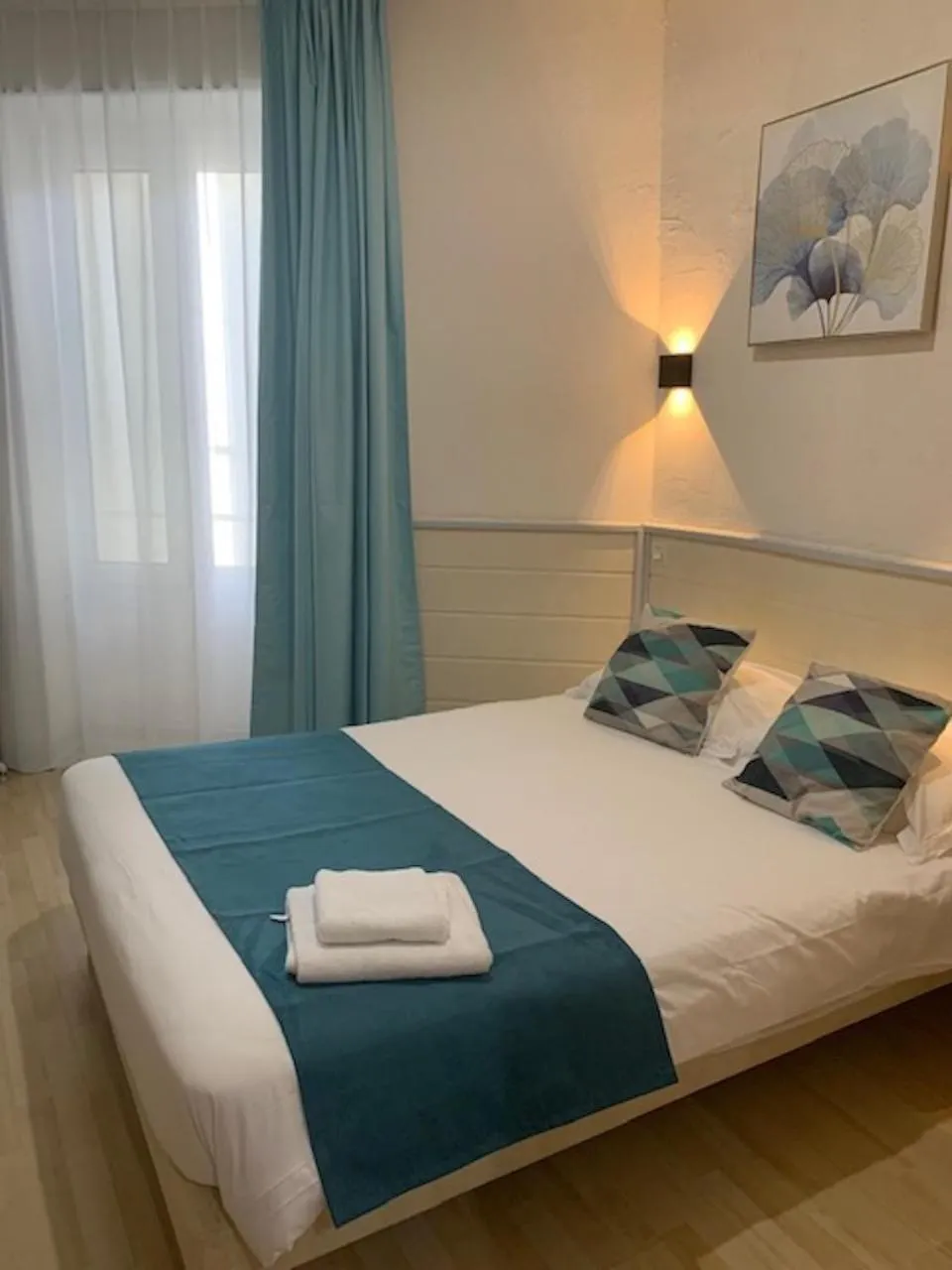 Bedroom, Bed in Hôtel Restaurant de l'Union