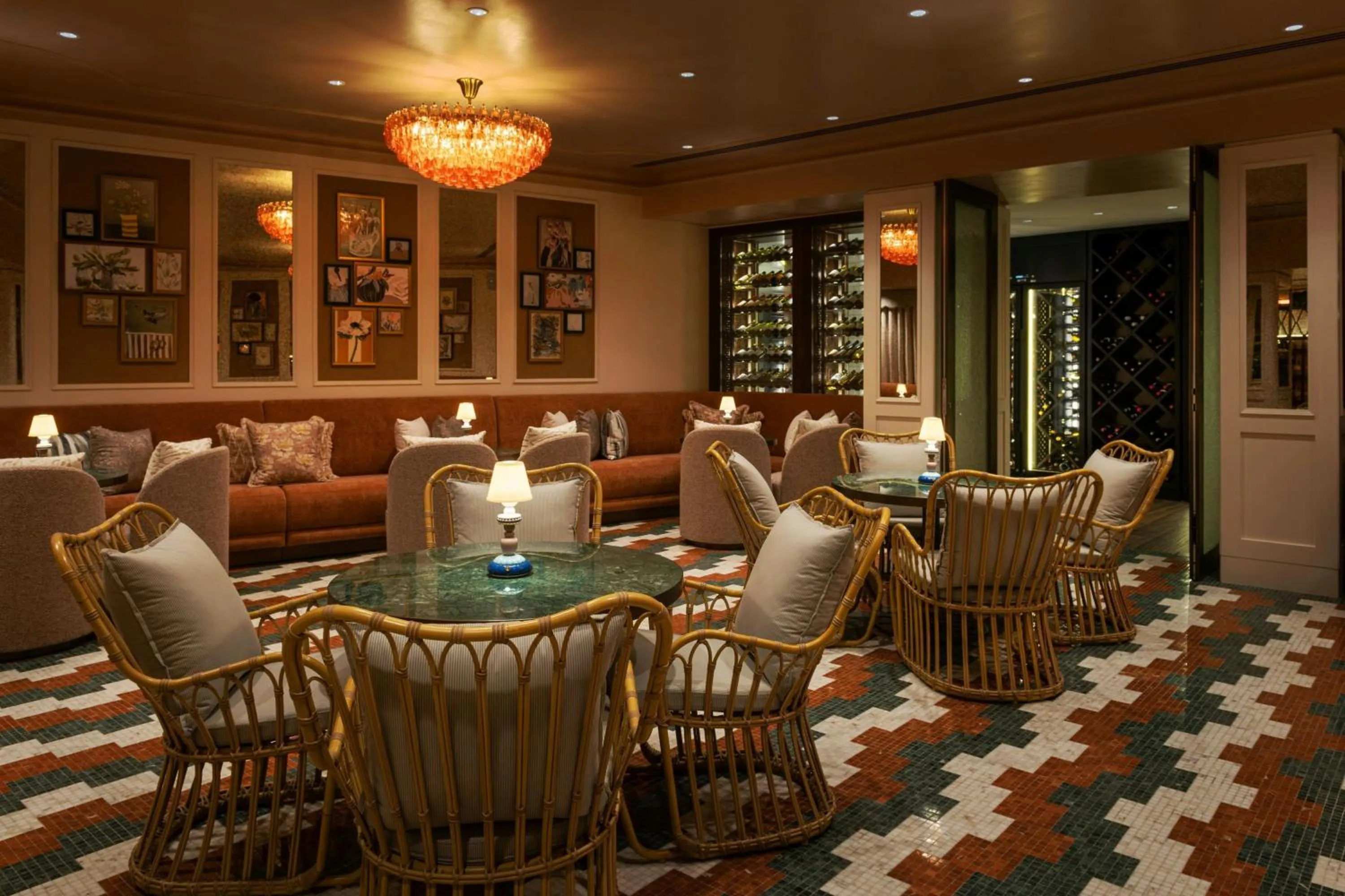 Lounge or bar in Le Royal Meridien Beach Resort & Spa Dubai