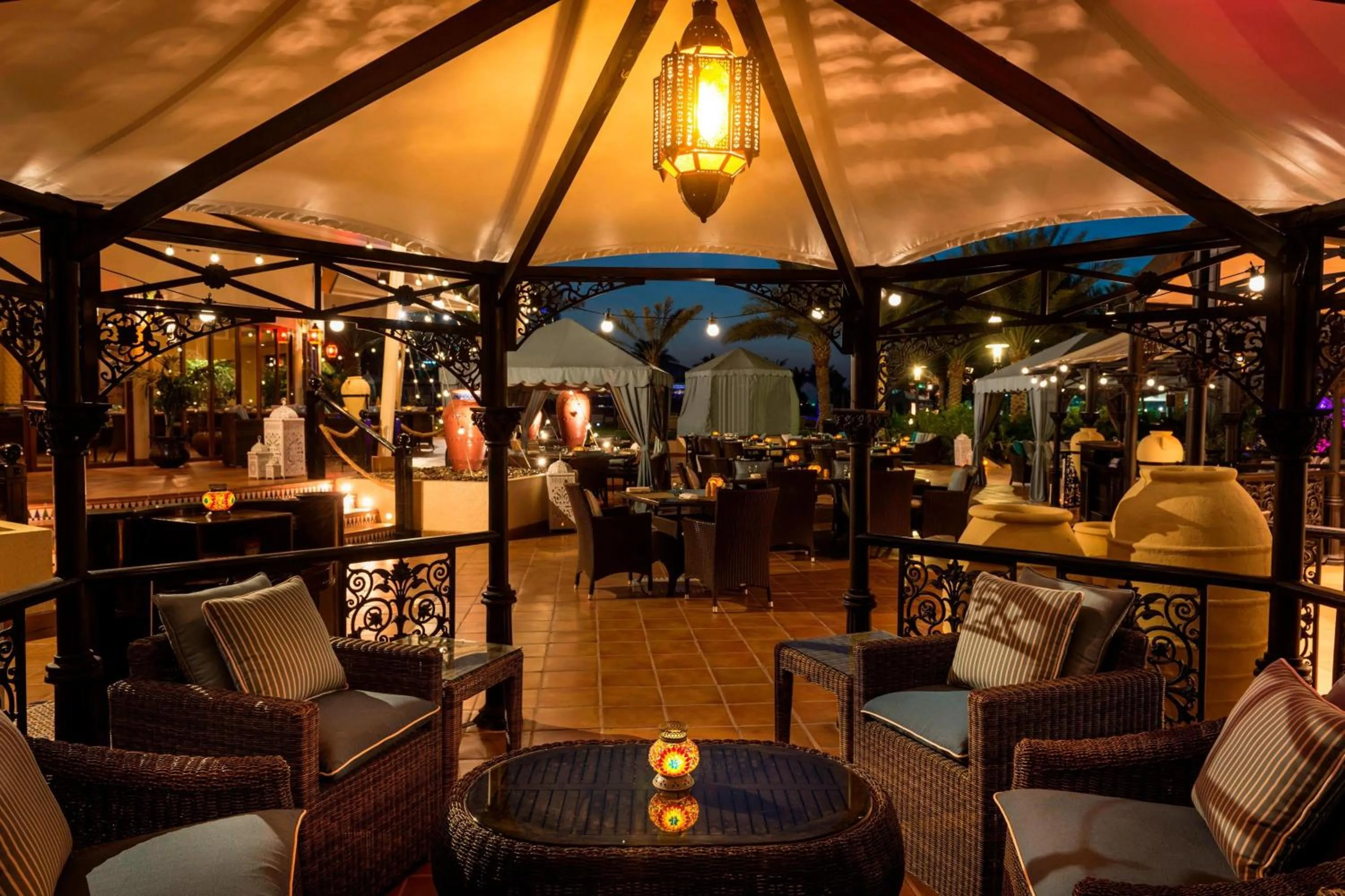 Restaurant/places to eat in Le Royal Meridien Beach Resort & Spa Dubai