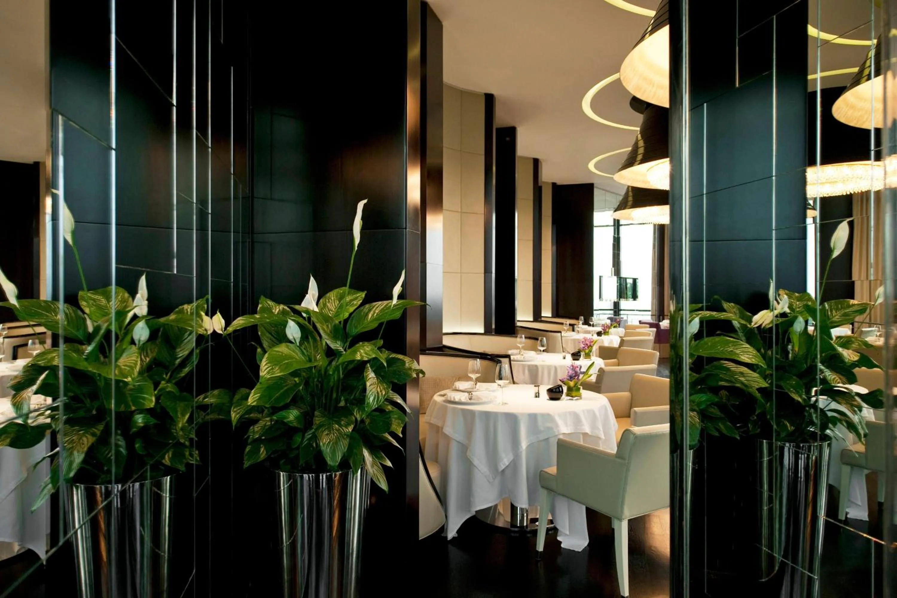 Restaurant/places to eat in Le Royal Meridien Beach Resort & Spa Dubai