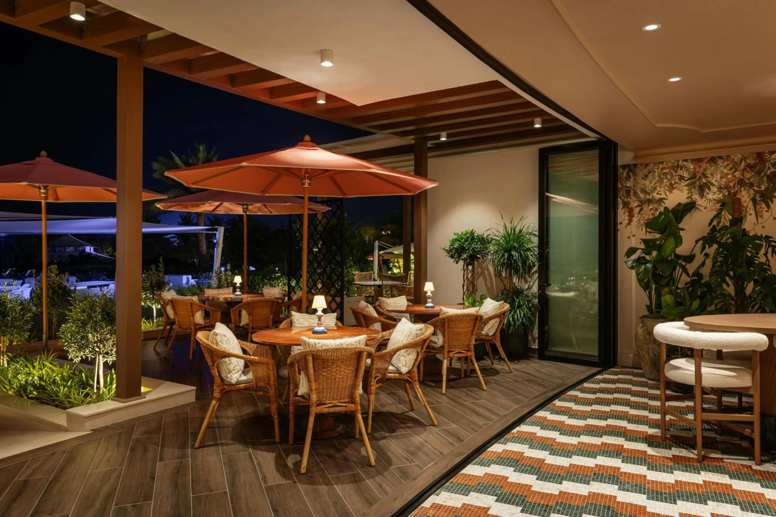 Lounge or bar in Le Royal Meridien Beach Resort & Spa Dubai