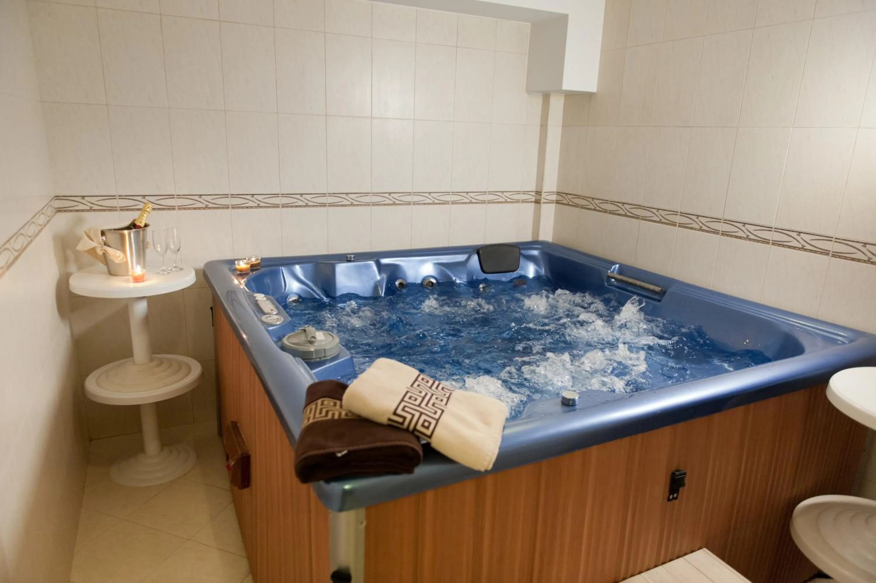 Hot Spring Bath in Hotel Astrea