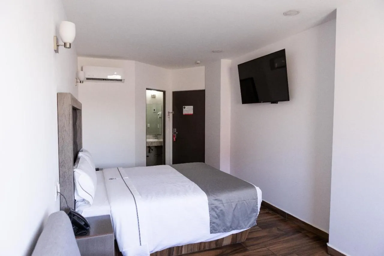 Bed in Hotel Bugari Aeropuerto Guadalajara