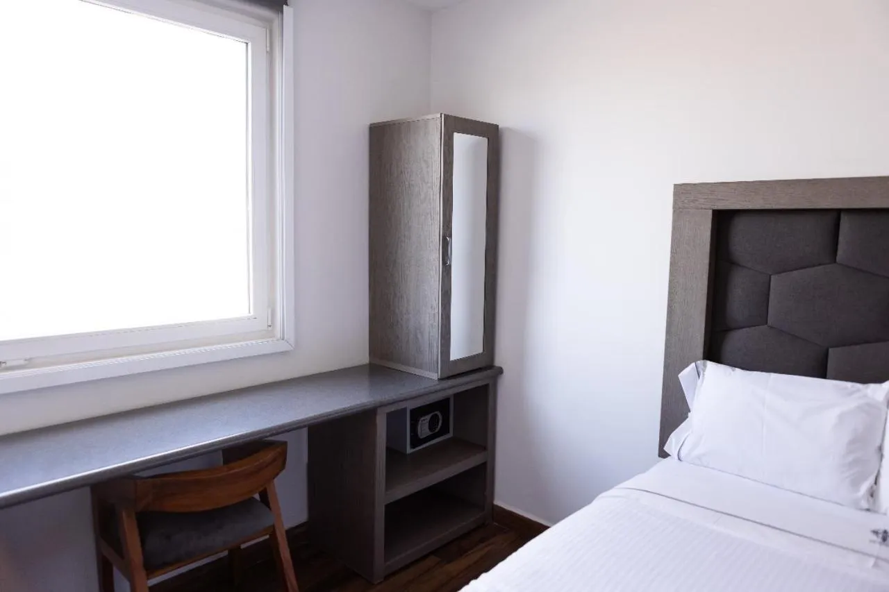 Bed in Hotel Bugari Aeropuerto Guadalajara