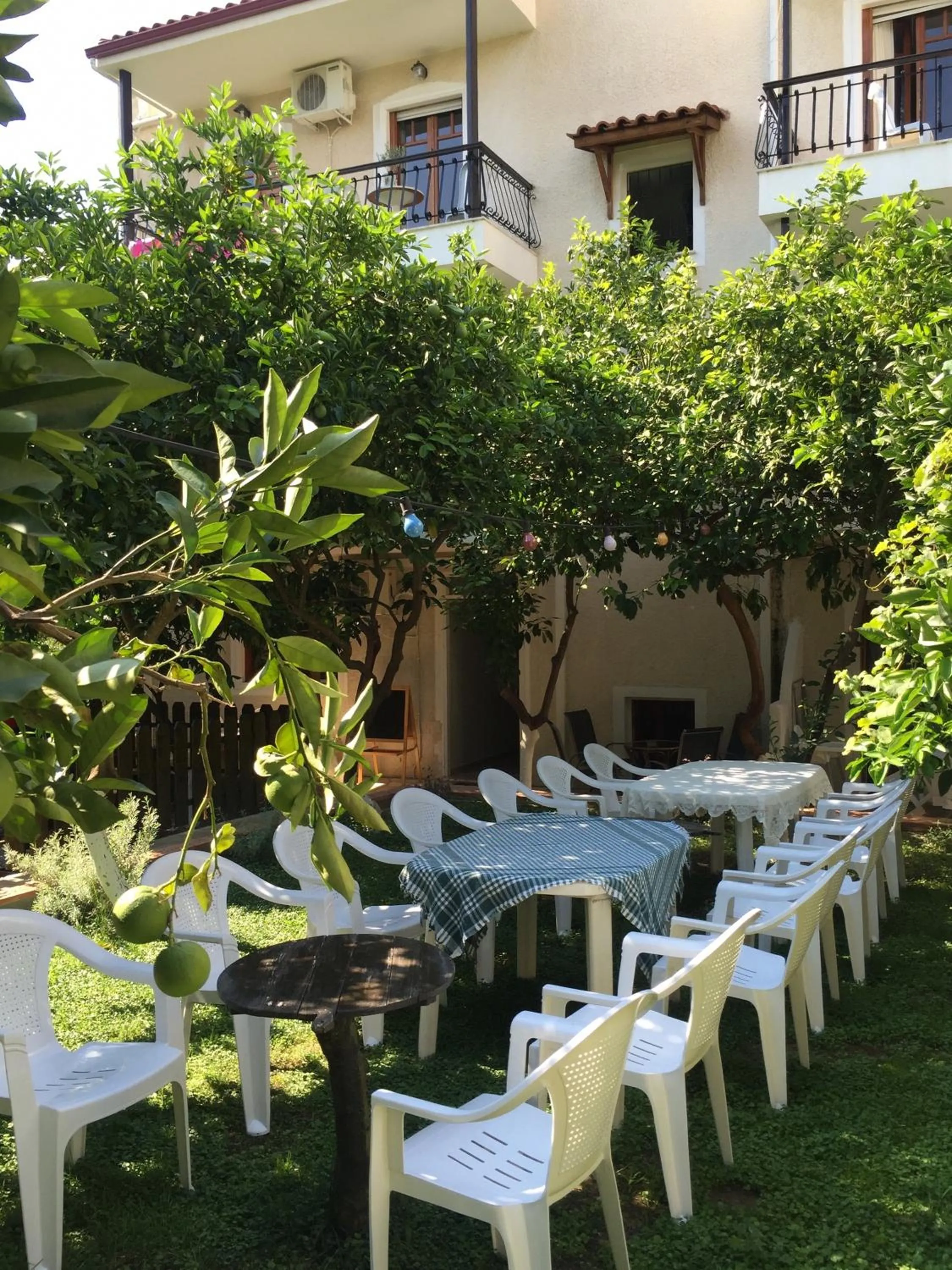 Garden in Oasis Apartments