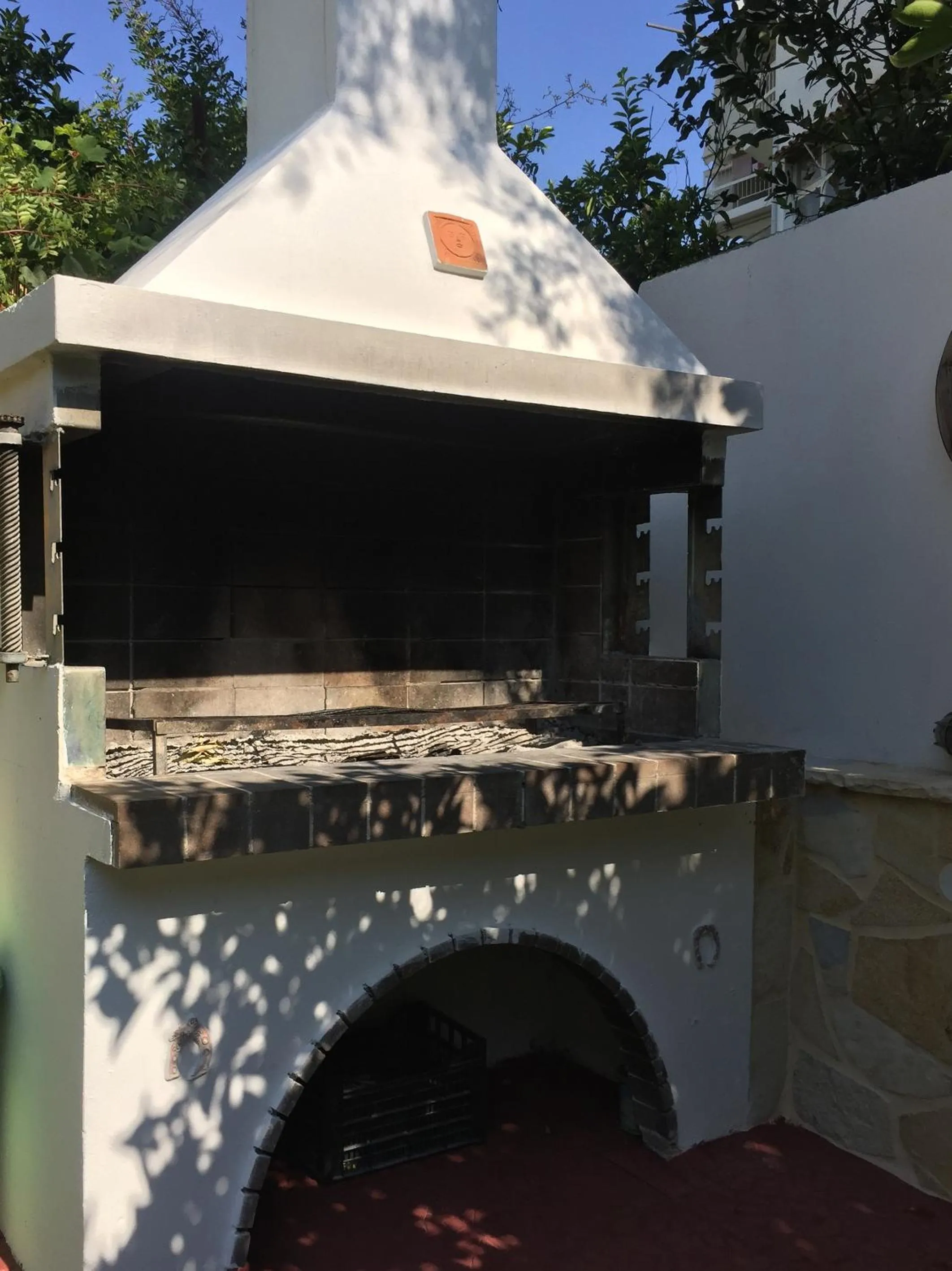 BBQ facilities in Oasis Apartments