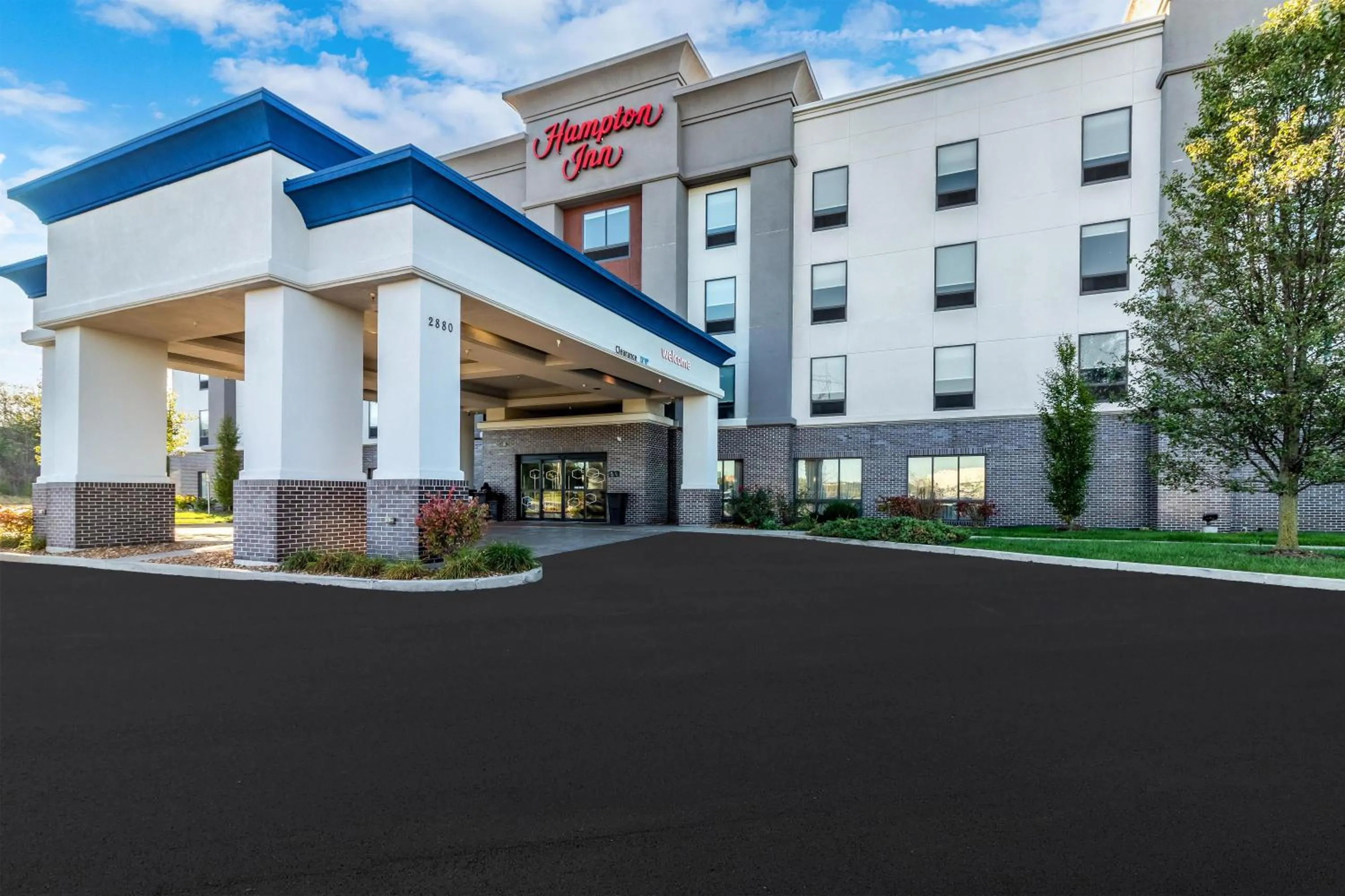 Property building in Hampton Inn Middletown