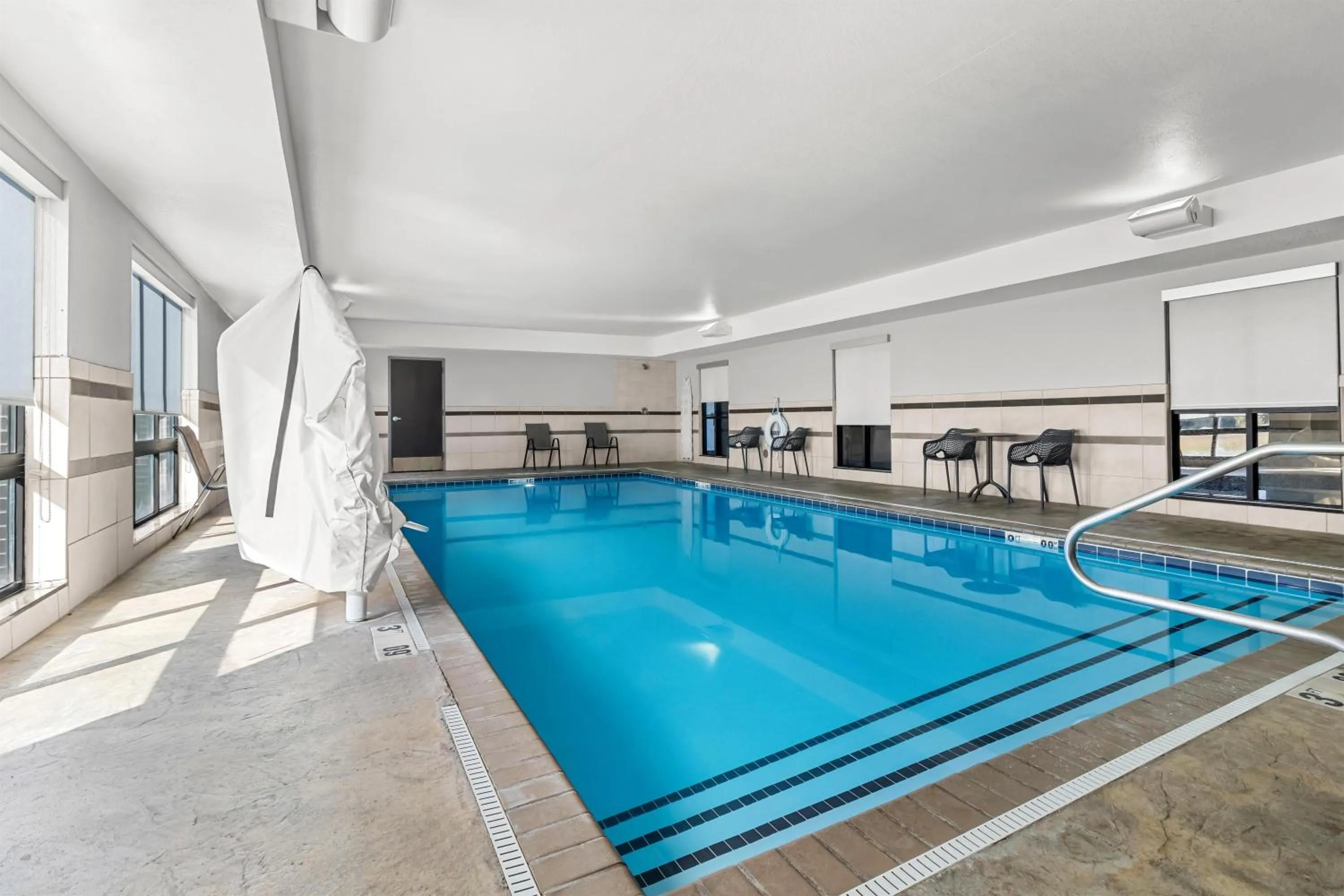 Pool view in Hampton Inn Middletown