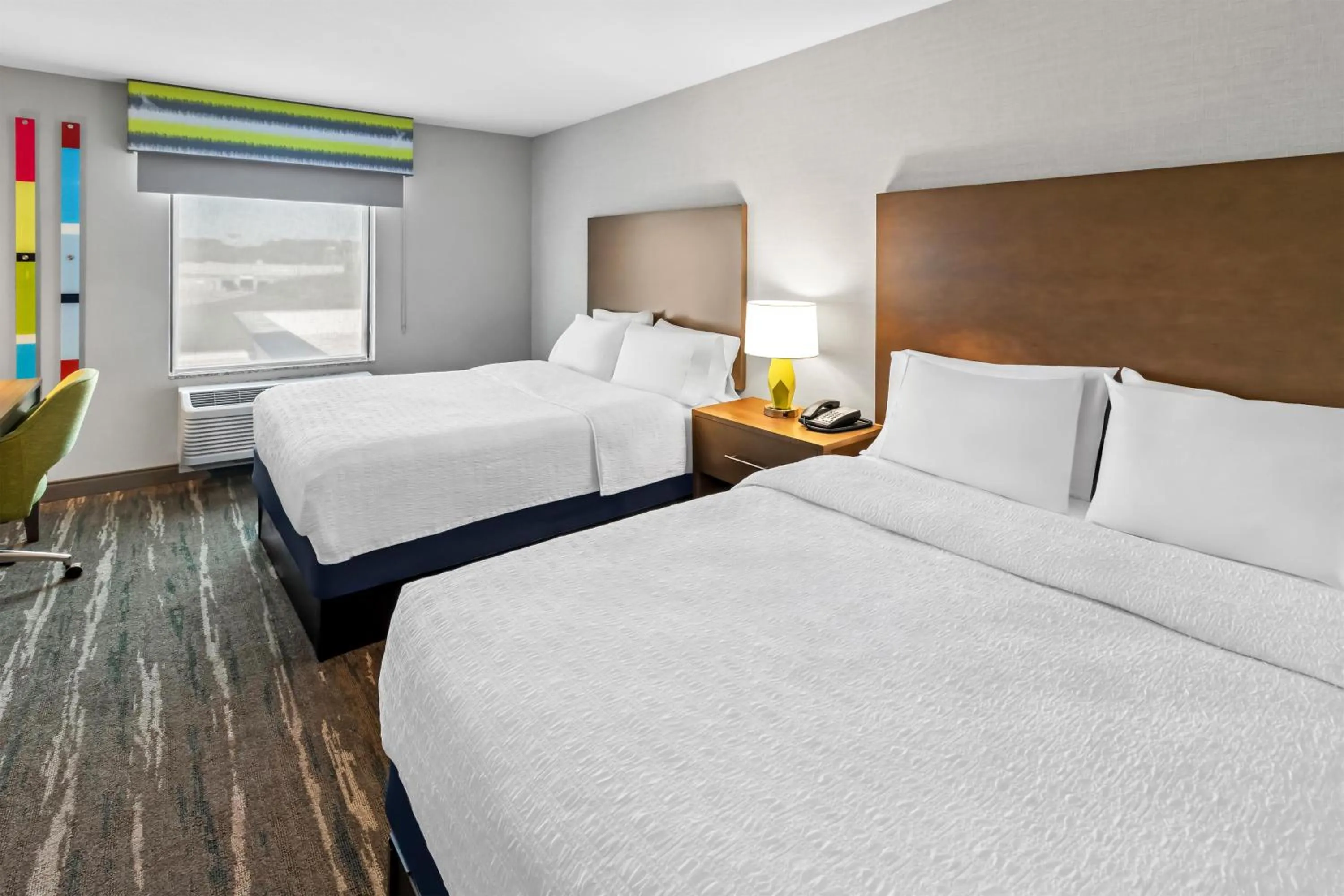 Bed in Hampton Inn Middletown