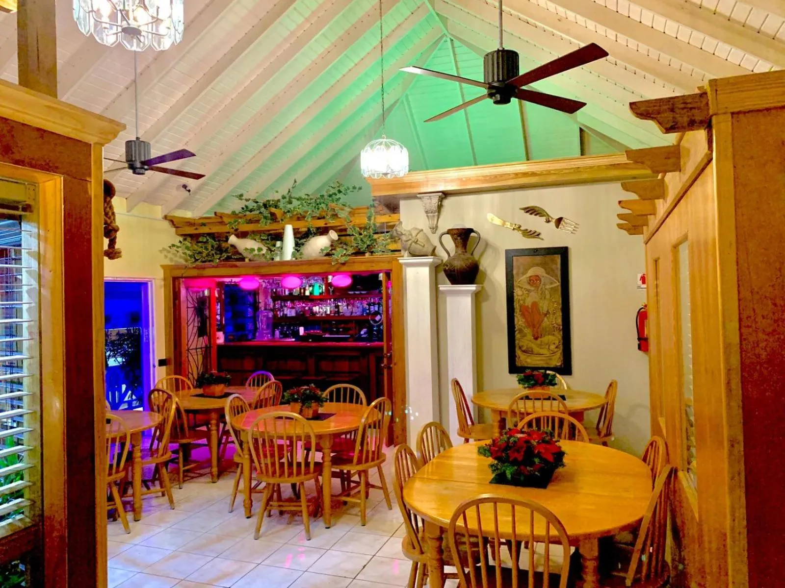 Restaurant/places to eat in Seaview Inn