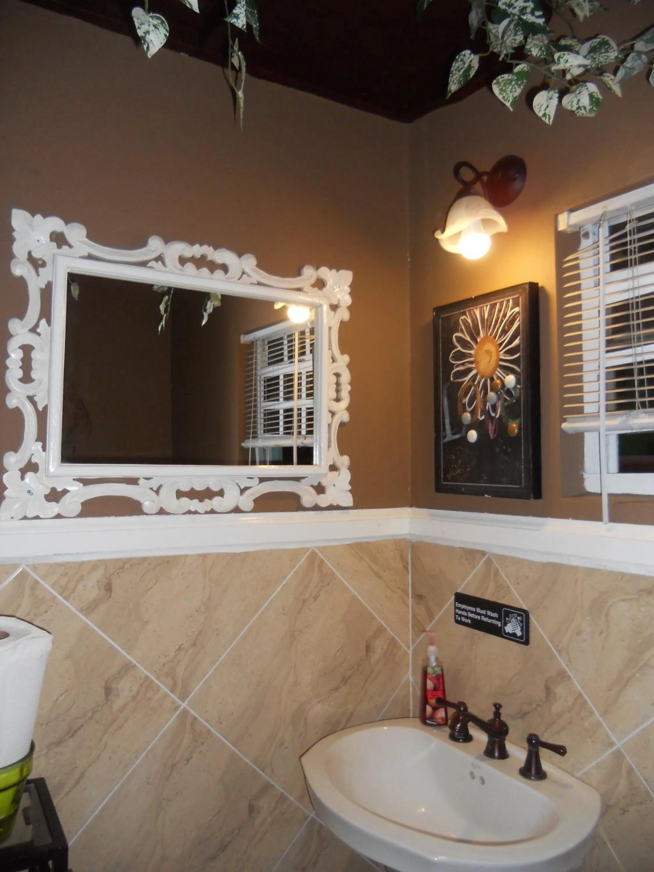 Decorative detail in Seaview Inn