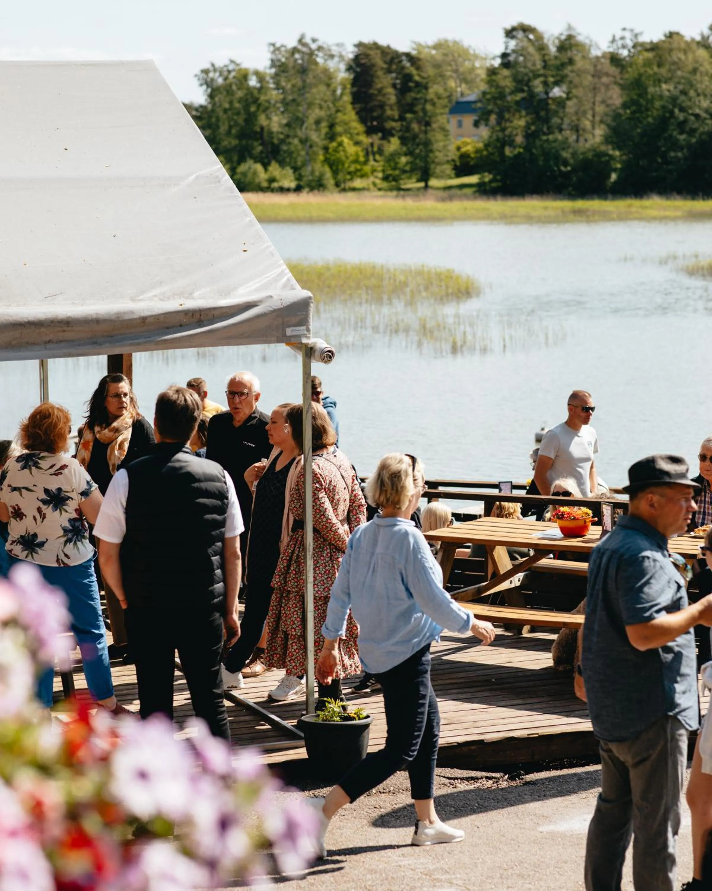 Restaurant/places to eat in Poukama