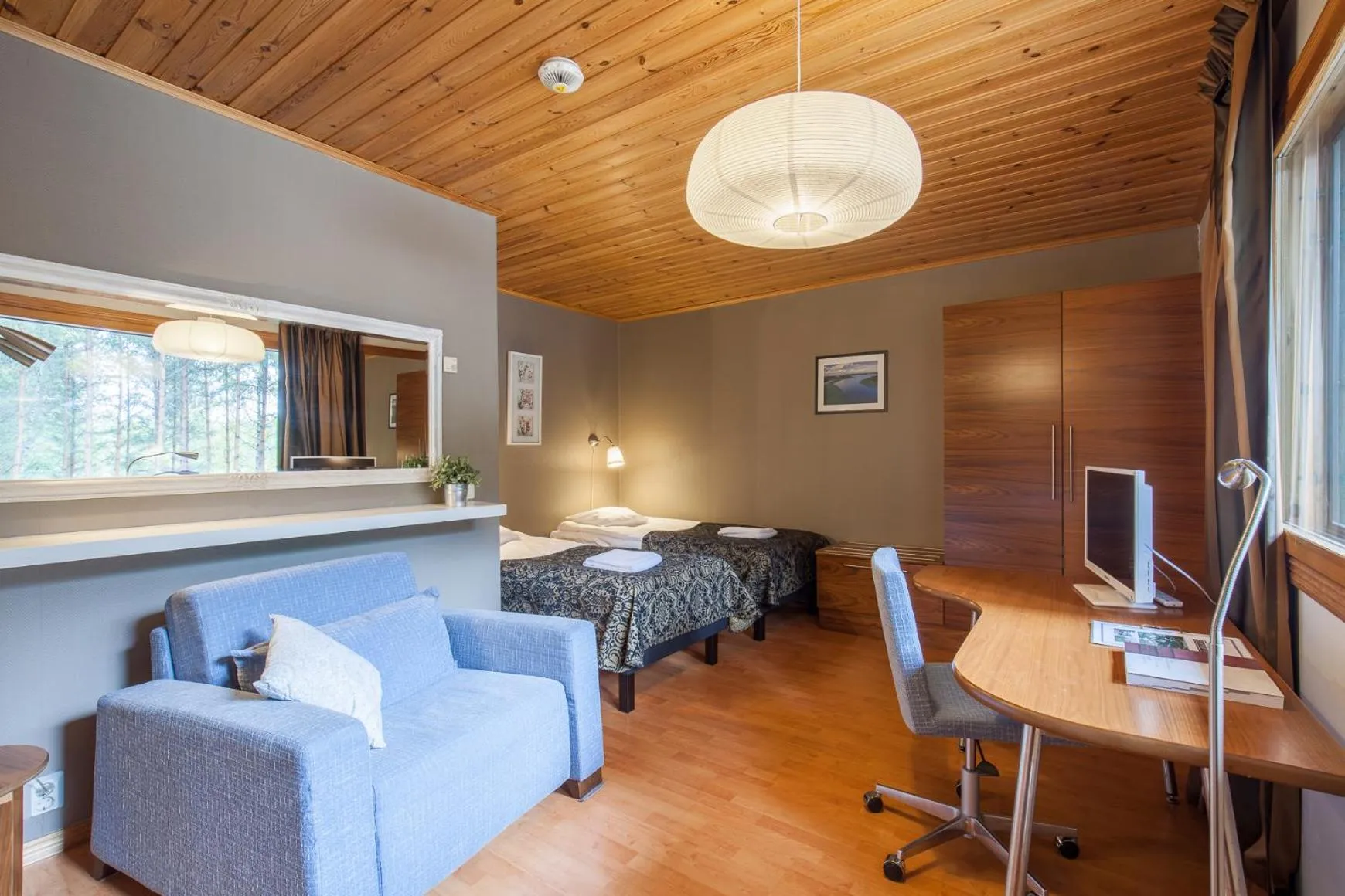 TV and multimedia in Poukama