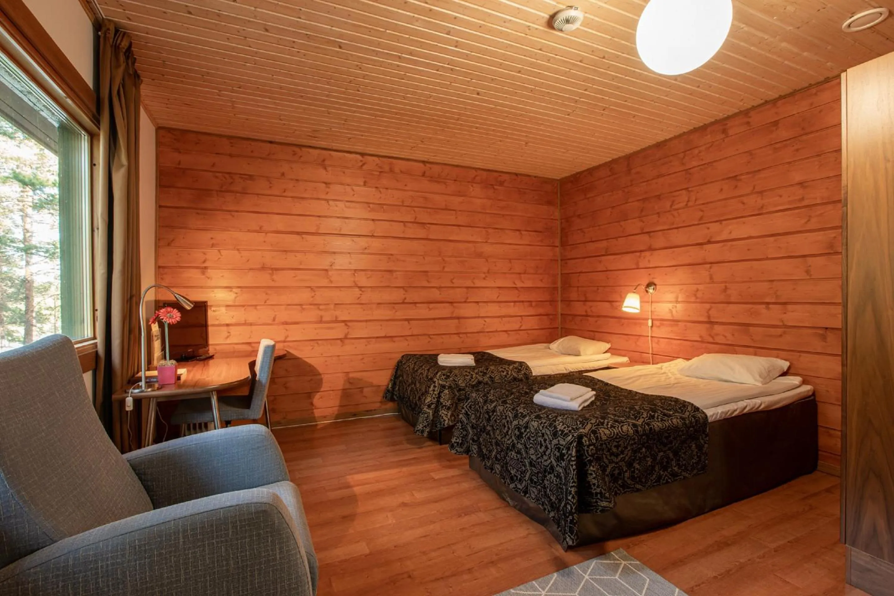 Photo of the whole room, Bed in Poukama