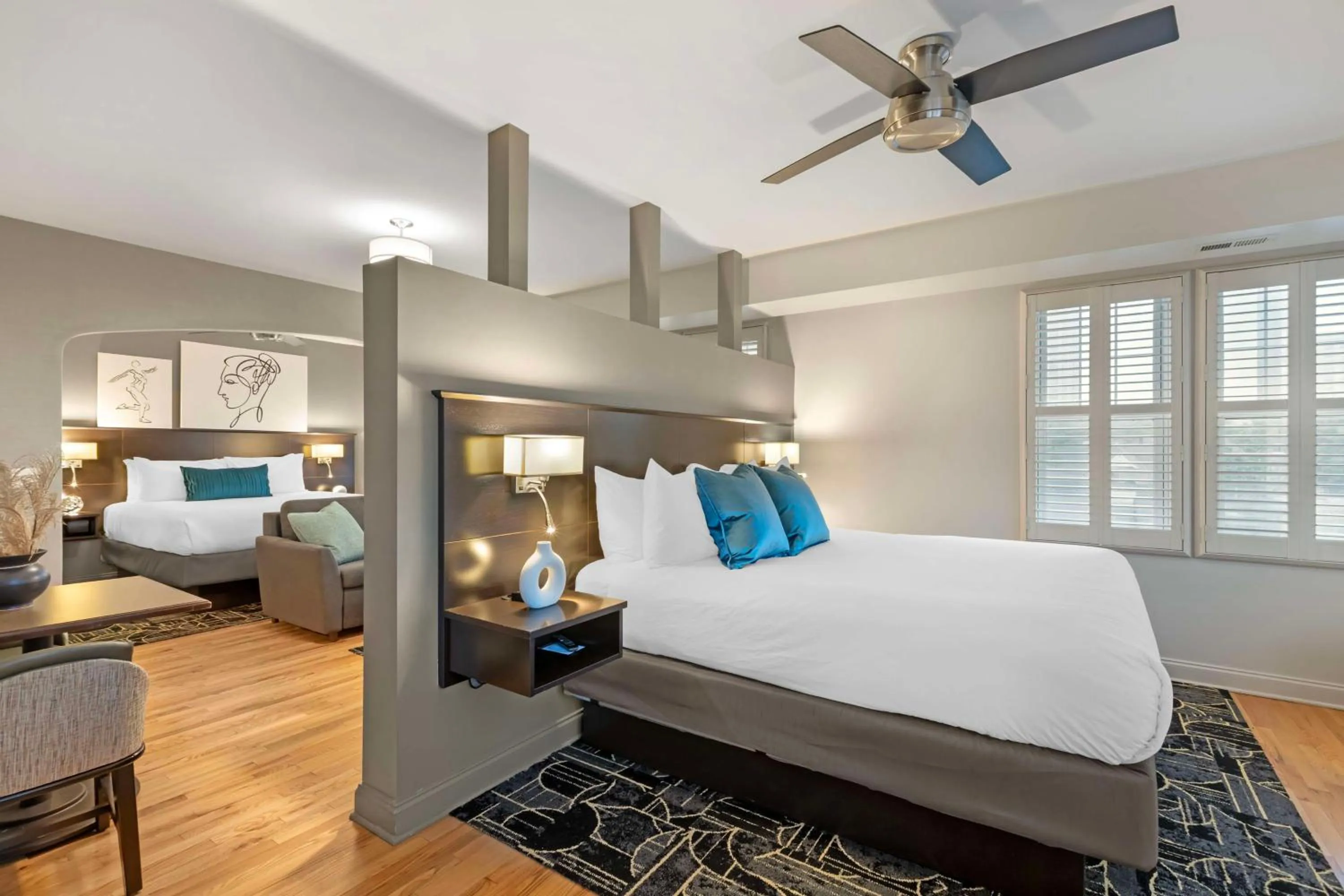 Photo of the whole room, Bed in Best Western Plus Hawthorne Terrace Hotel