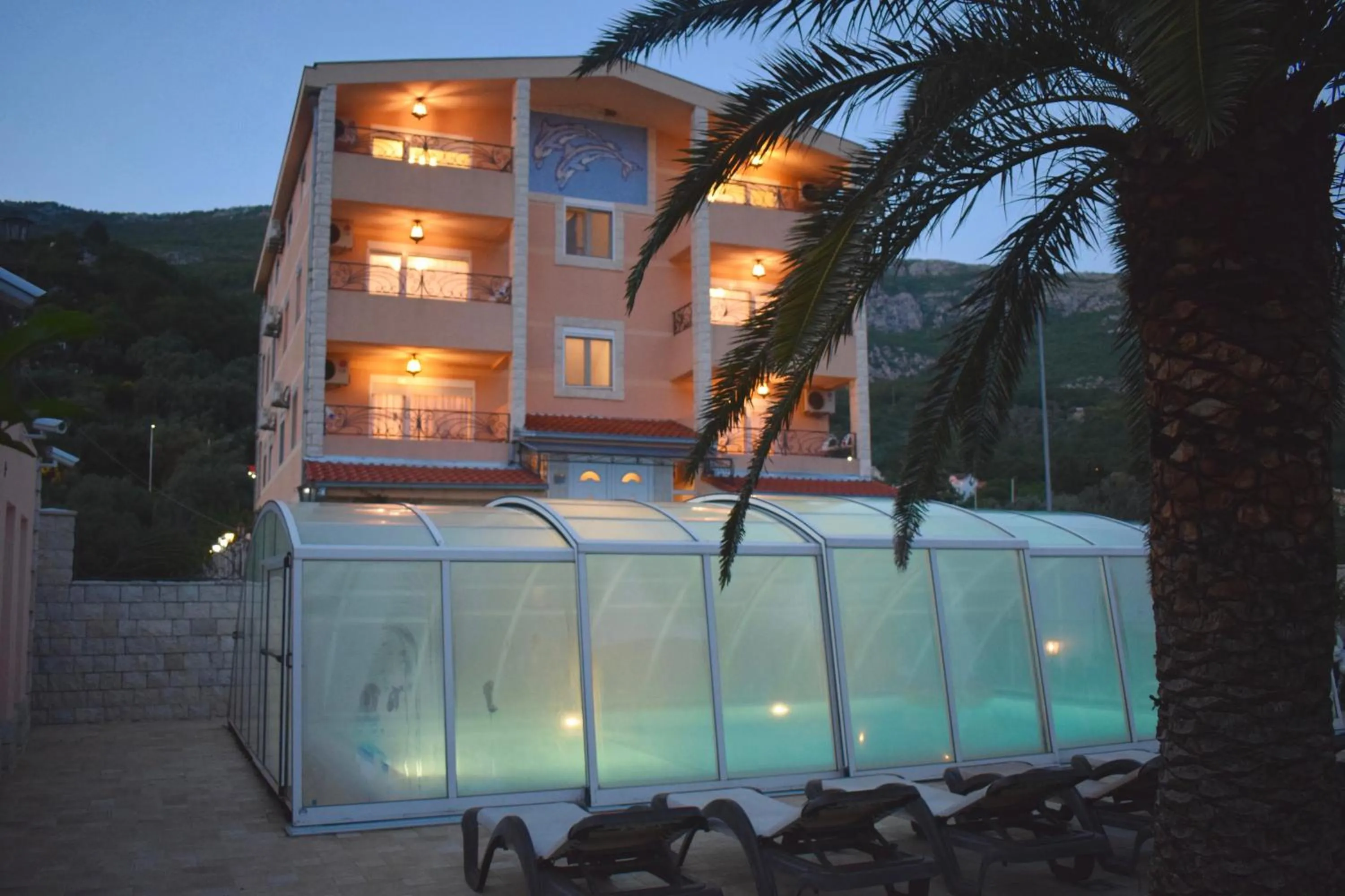 Property building in Villa Dolphin Apartments