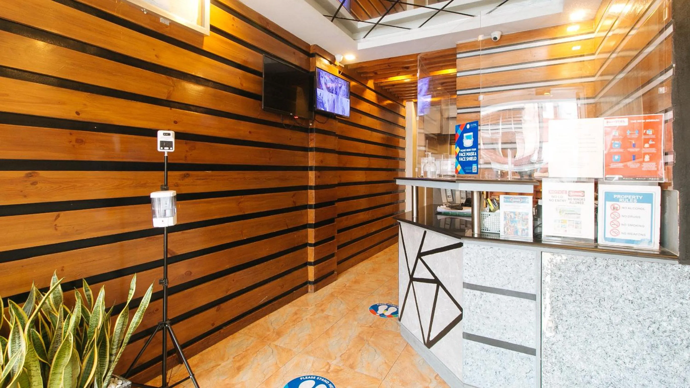 Lobby or reception in RedDoorz @ Good 101 Quiricada Manila