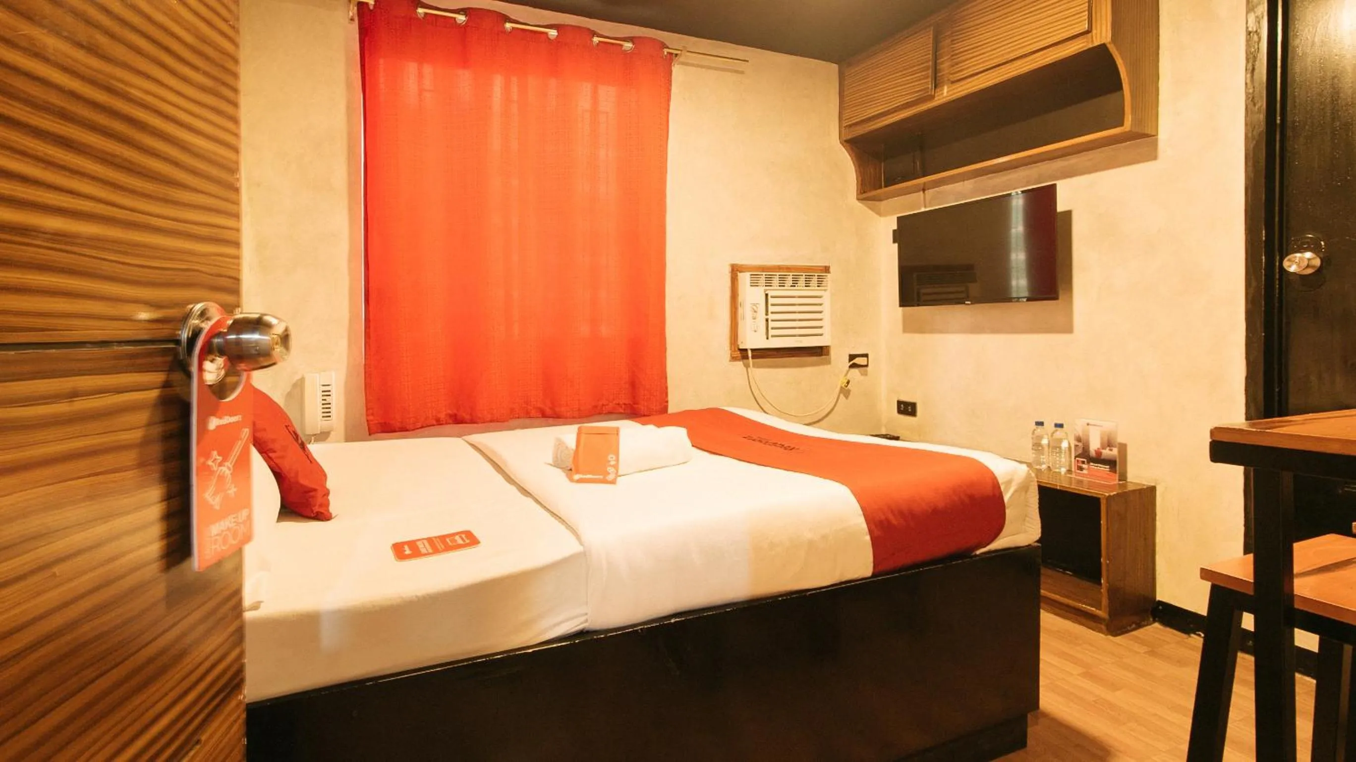 Bedroom, Bed in RedDoorz @ Good 101 Quiricada Manila