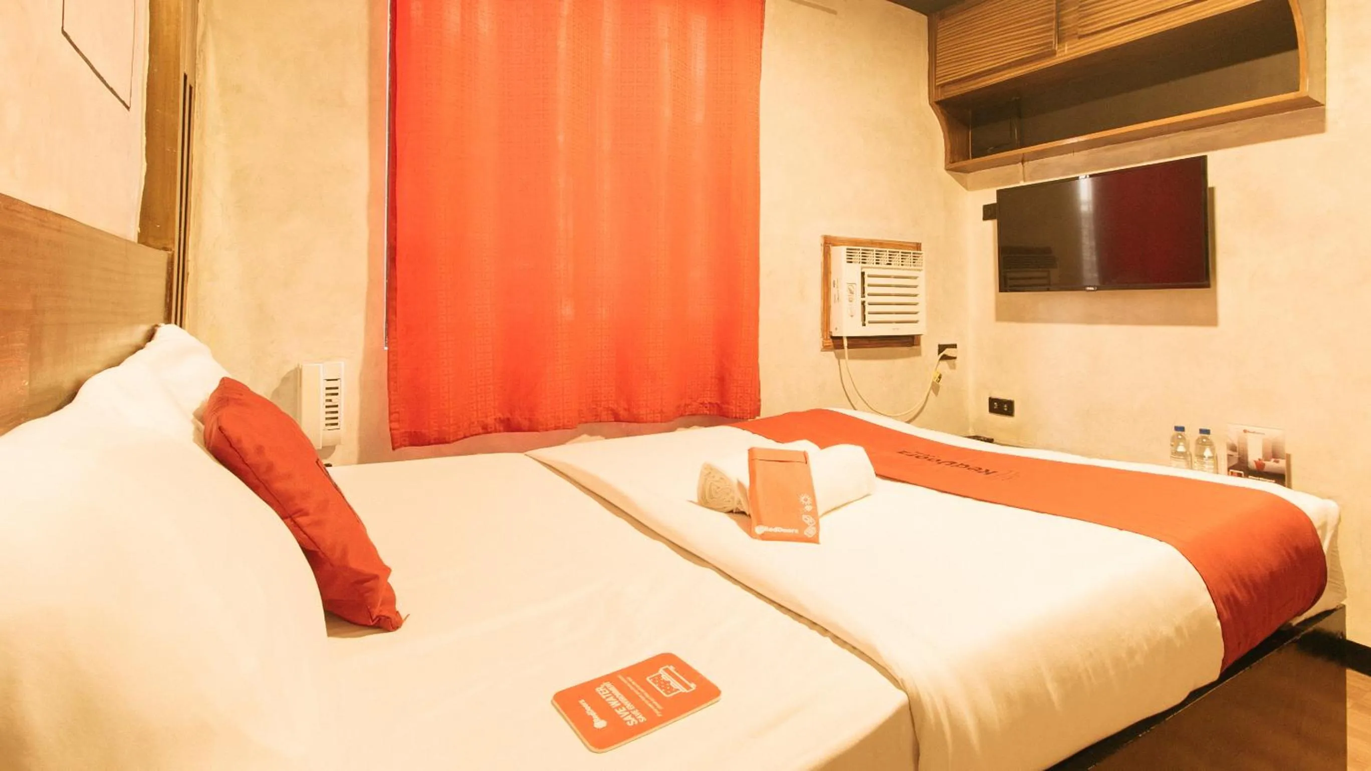Bedroom, Bed in RedDoorz @ Good 101 Quiricada Manila