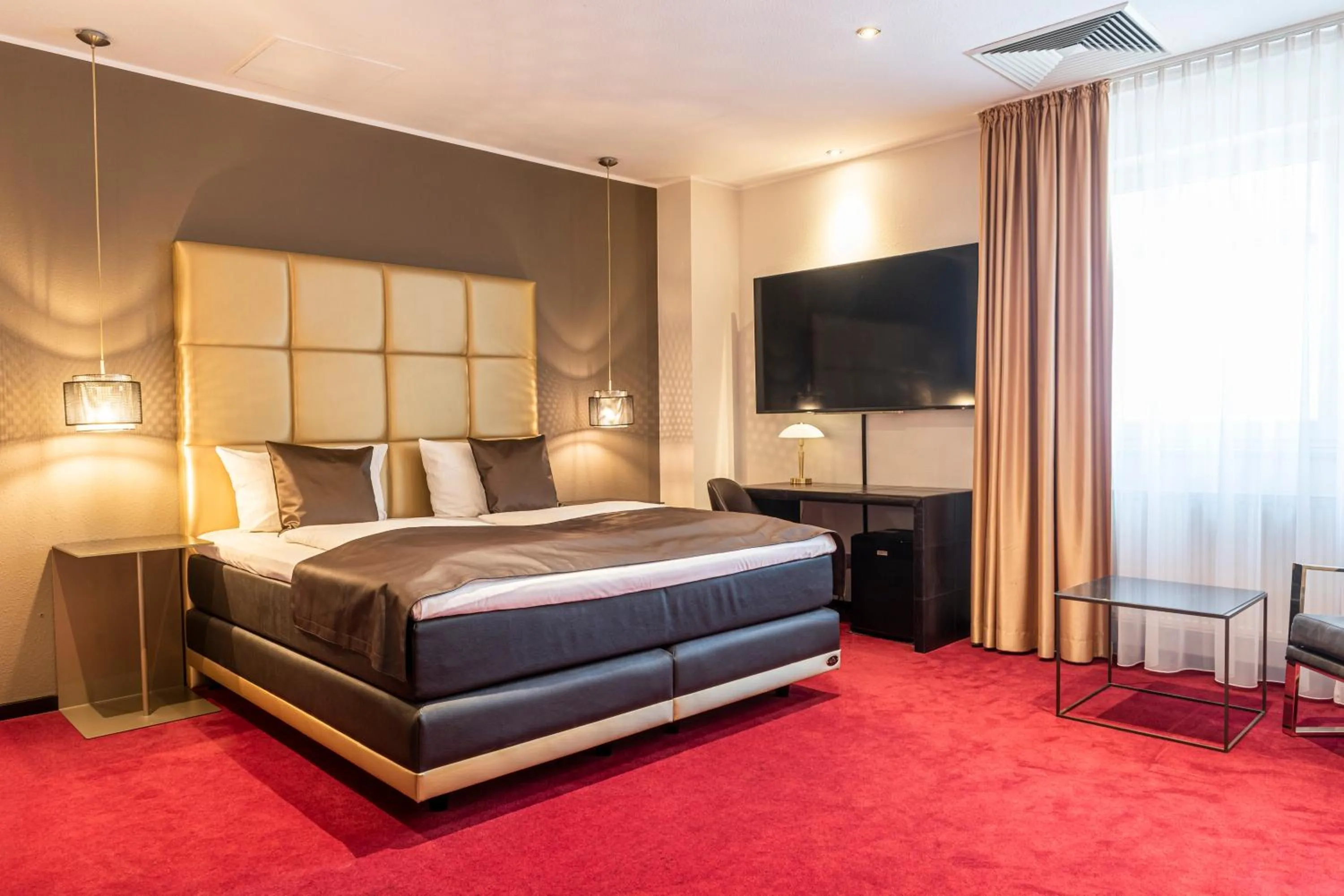 Photo of the whole room, Bed in Mauritius Hotel & Therme