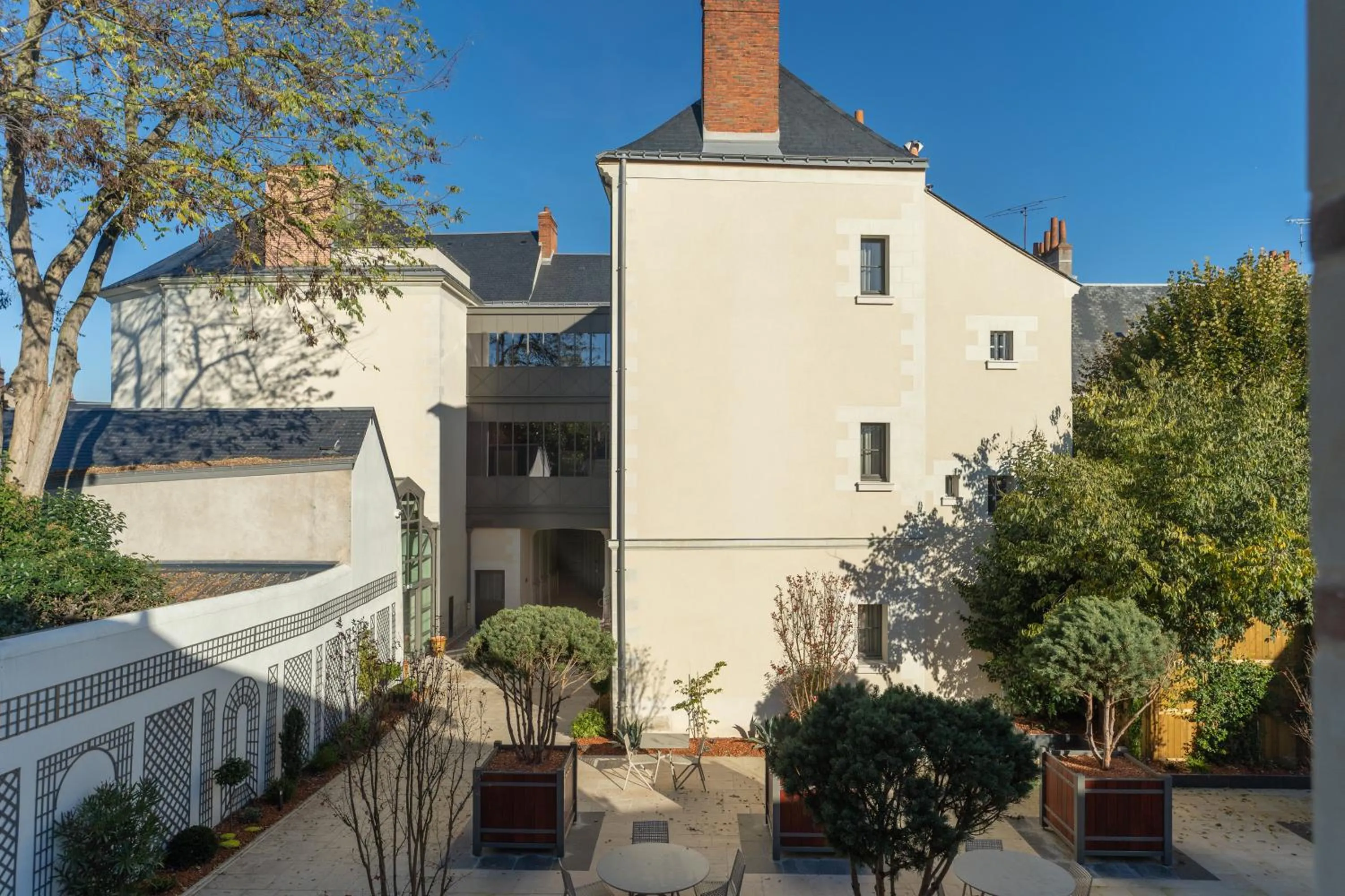 Garden view in Les Trésorières