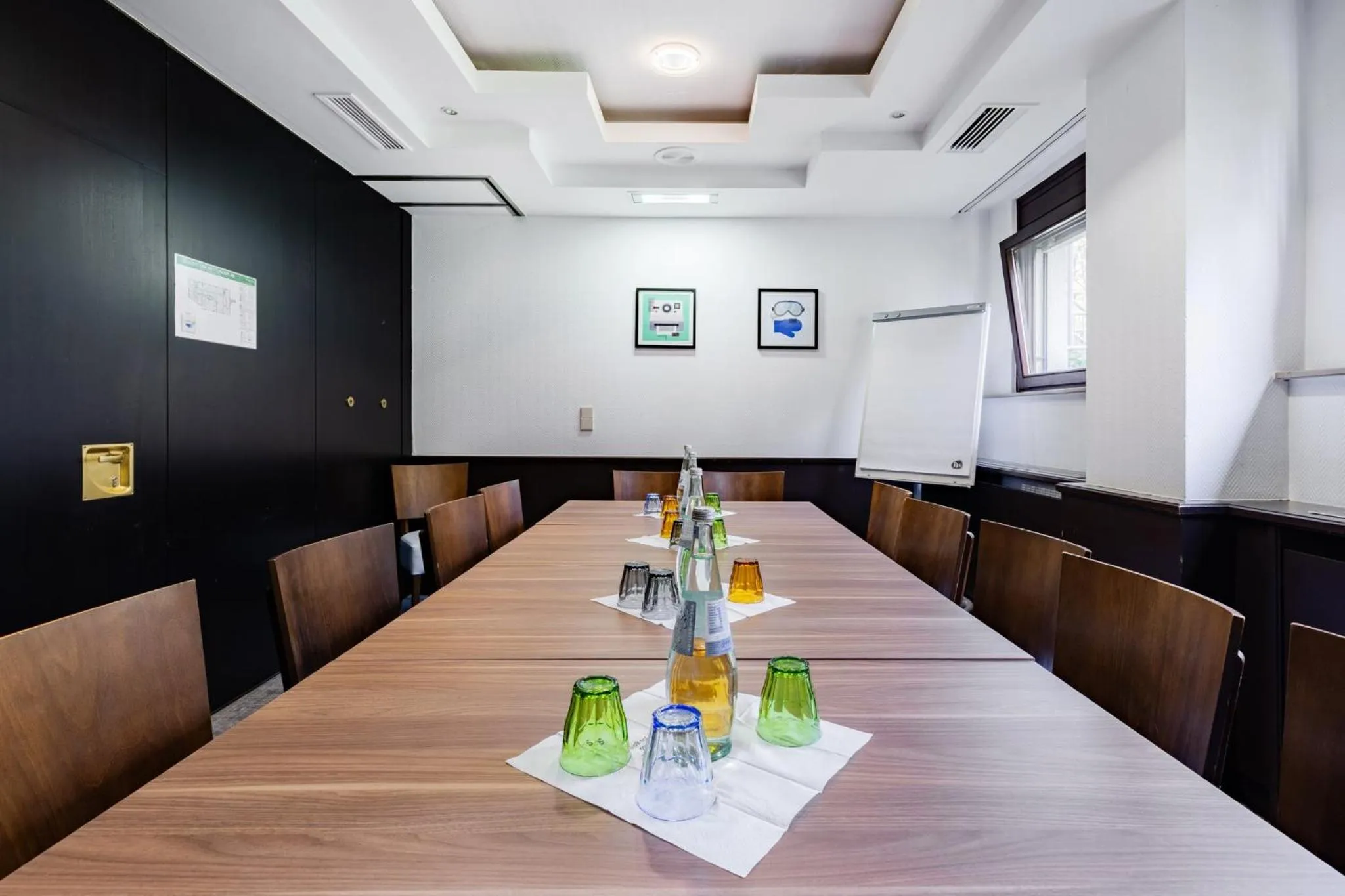 Meeting/conference room in Garner Hotel Stuttgart City Centre by IHG
