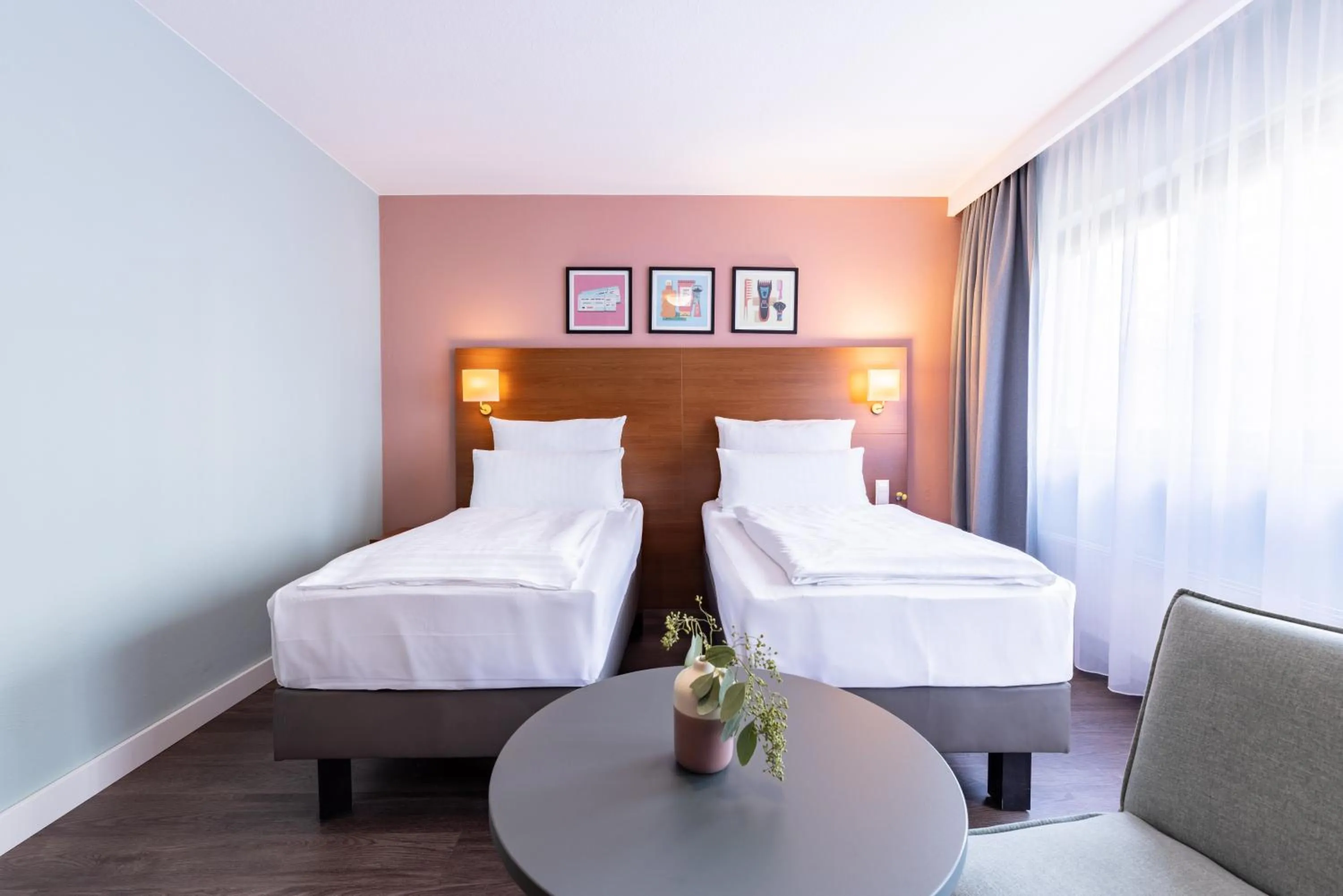 Bed in Garner Hotel Stuttgart City Centre by IHG