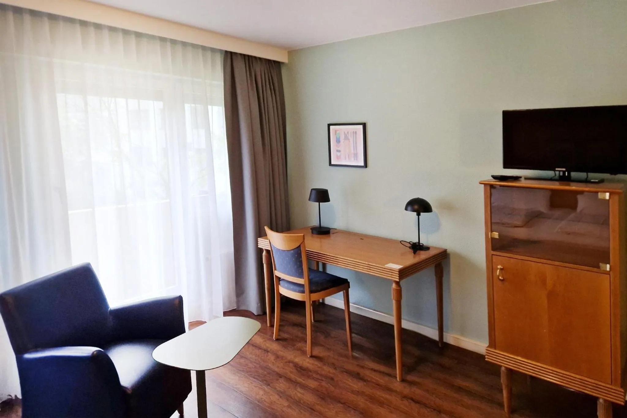 Photo of the whole room in Garner Hotel Stuttgart City Centre by IHG