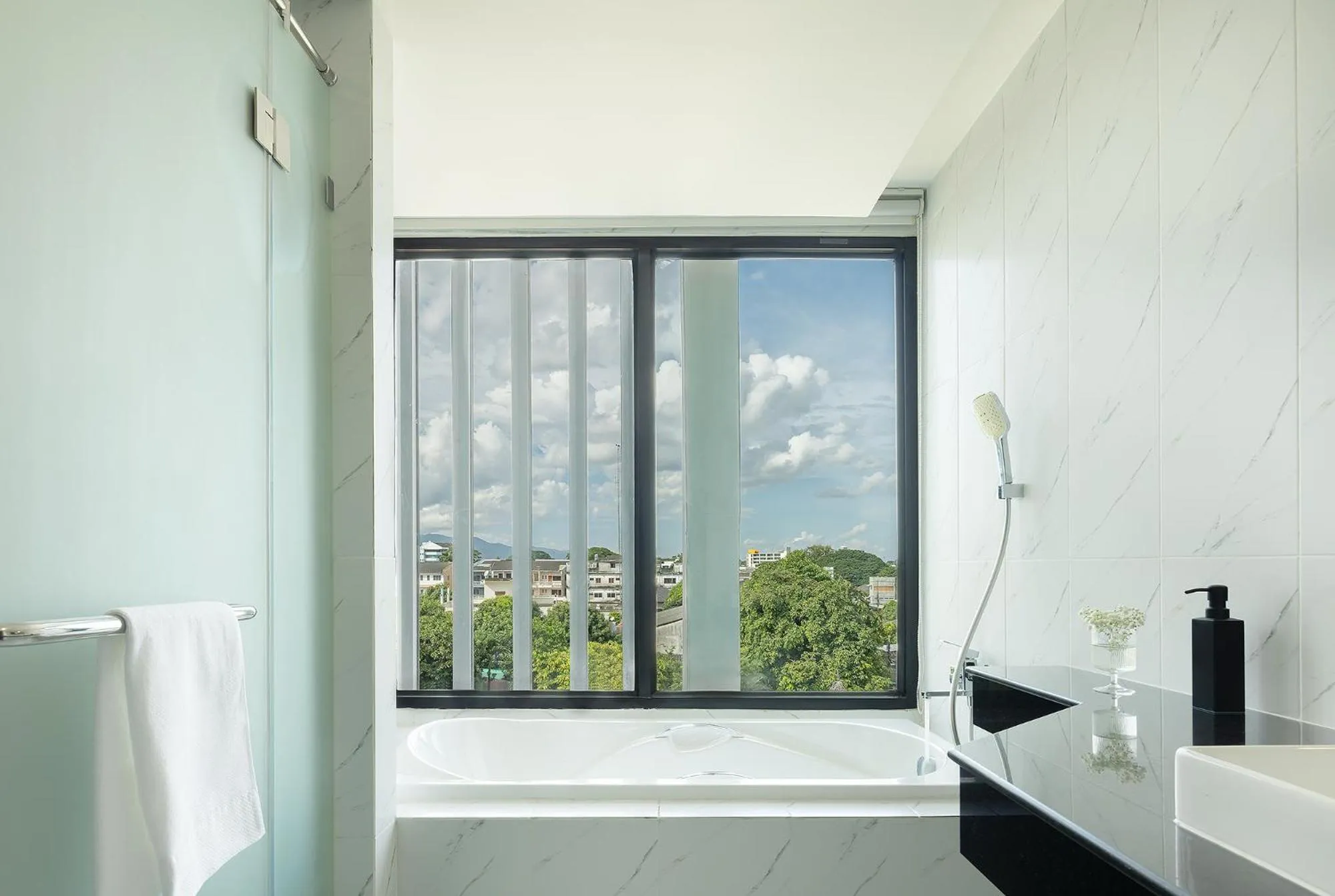 Bathroom in Hotel Selene Chiang Rai