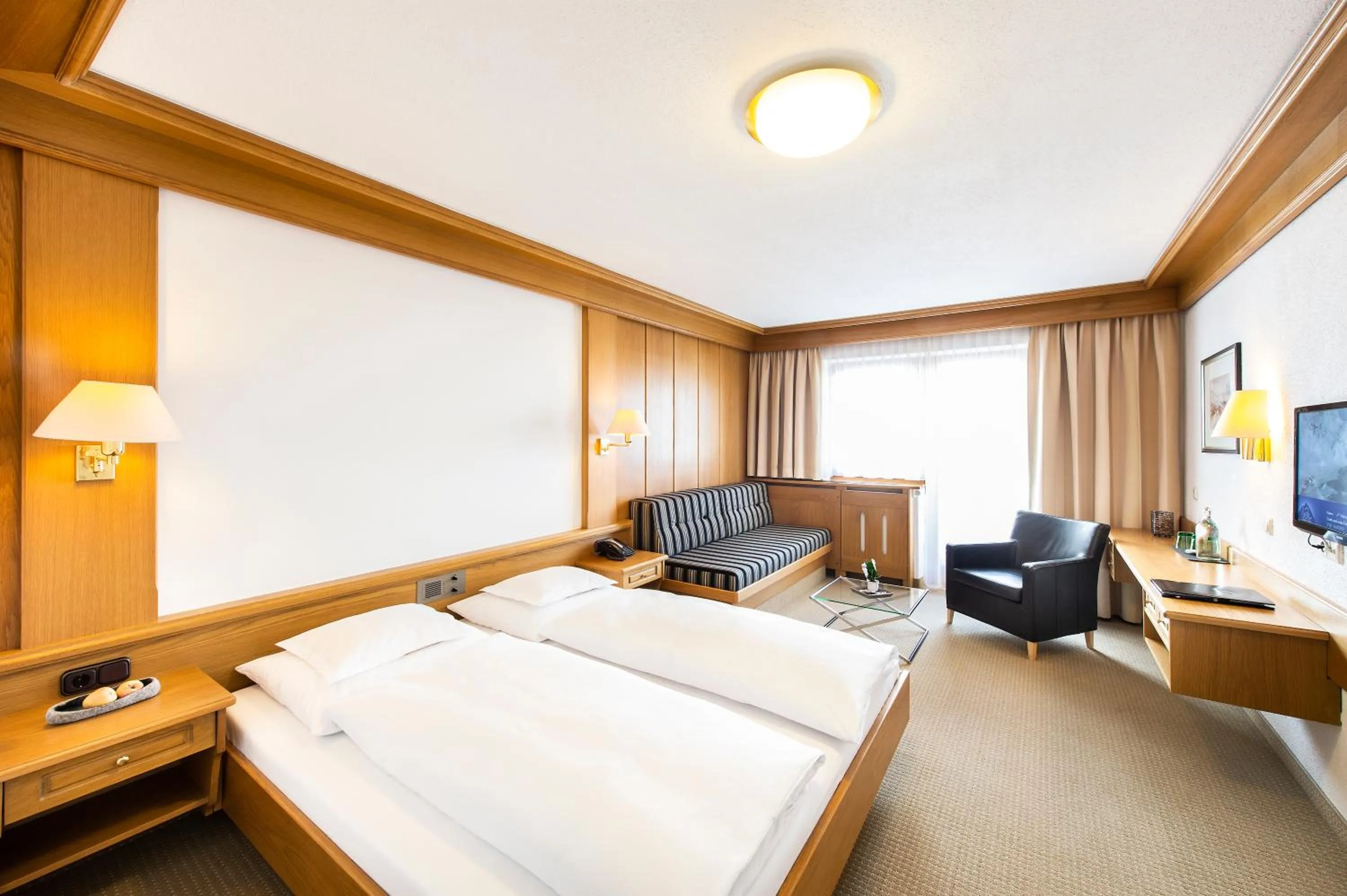 Photo of the whole room, Bed in Hotel Rössle Superior