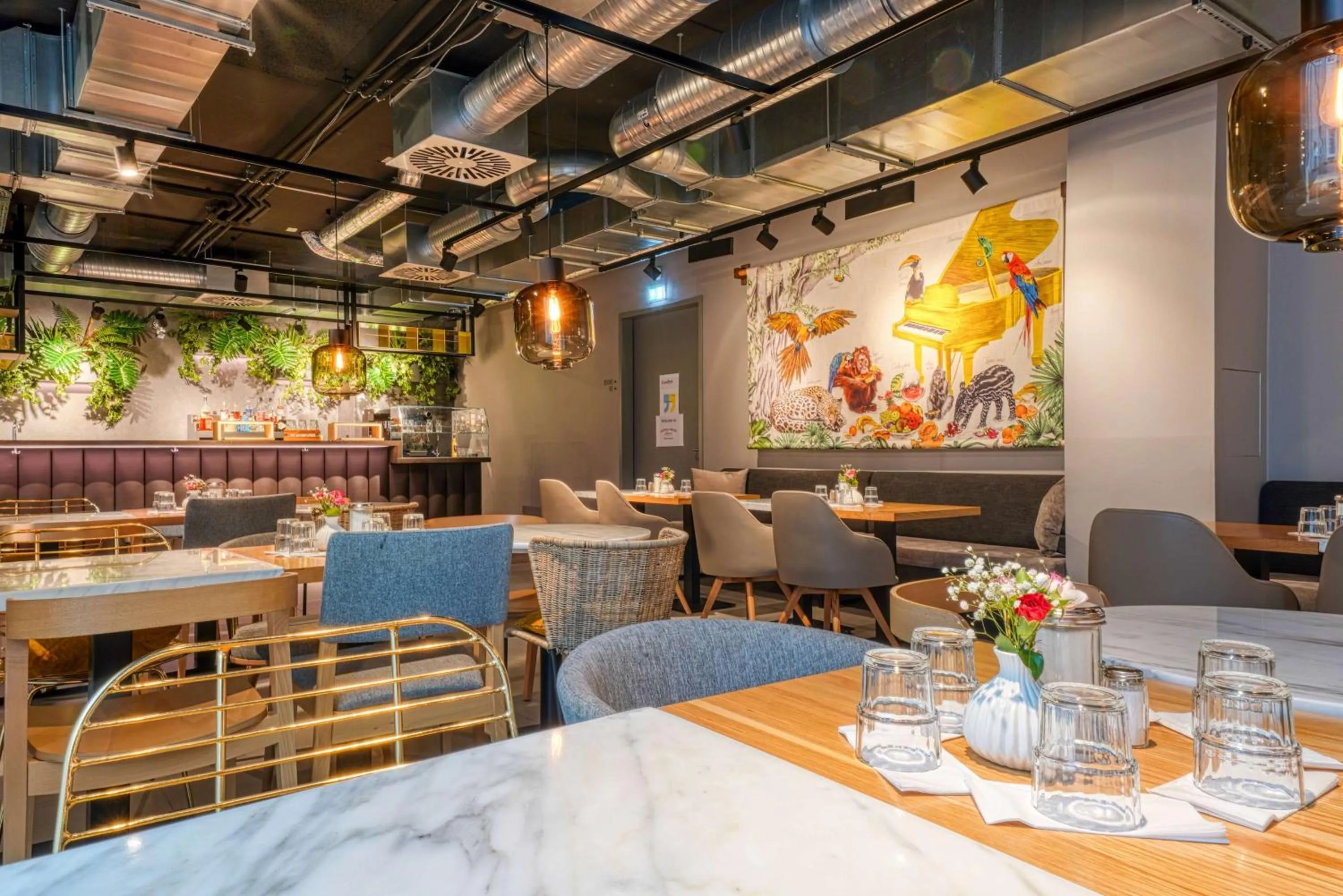 Restaurant/places to eat in Vienna House Easy by Wyndham Hamburg Bergedorf