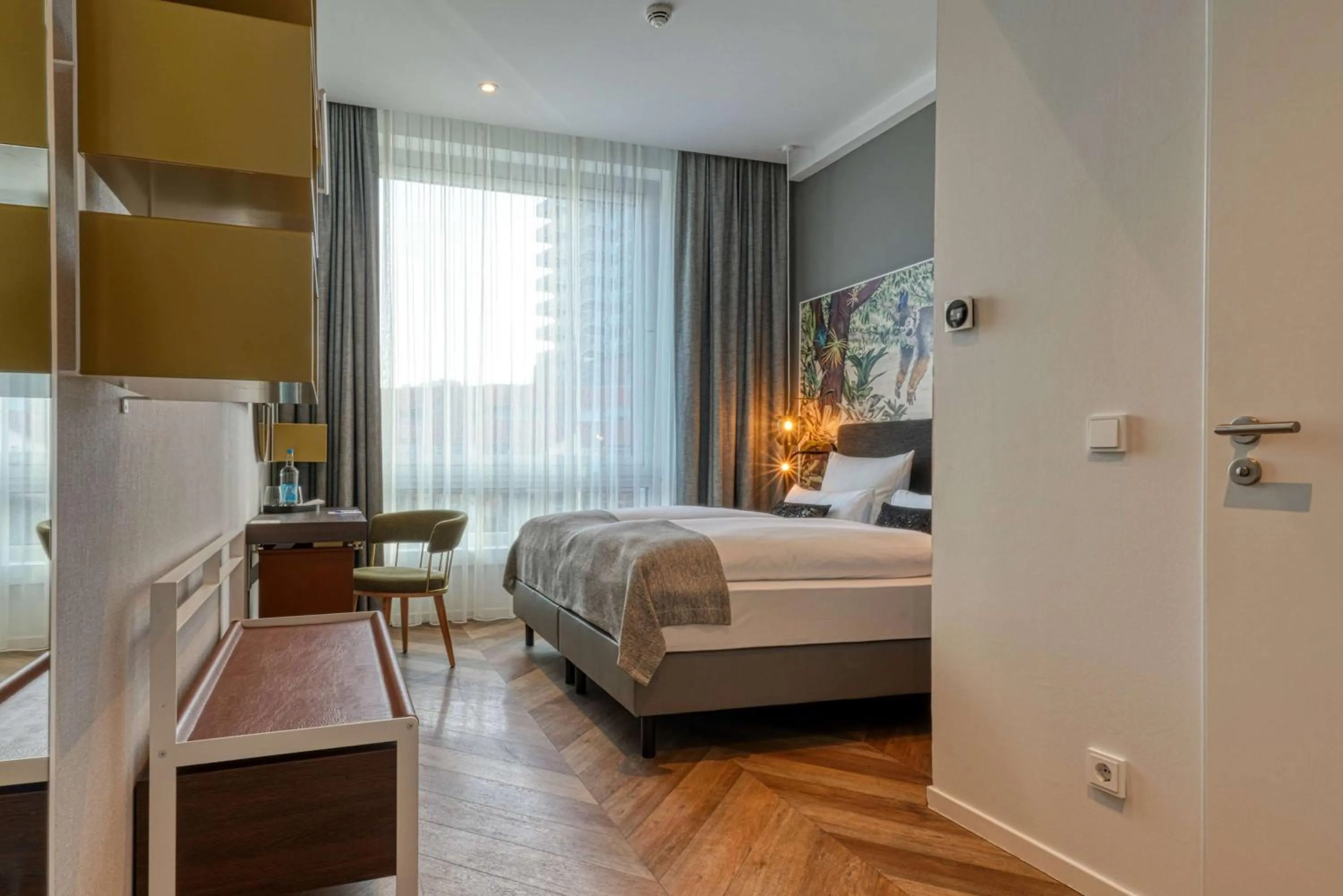 Photo of the whole room, Bed in Vienna House Easy by Wyndham Hamburg Bergedorf