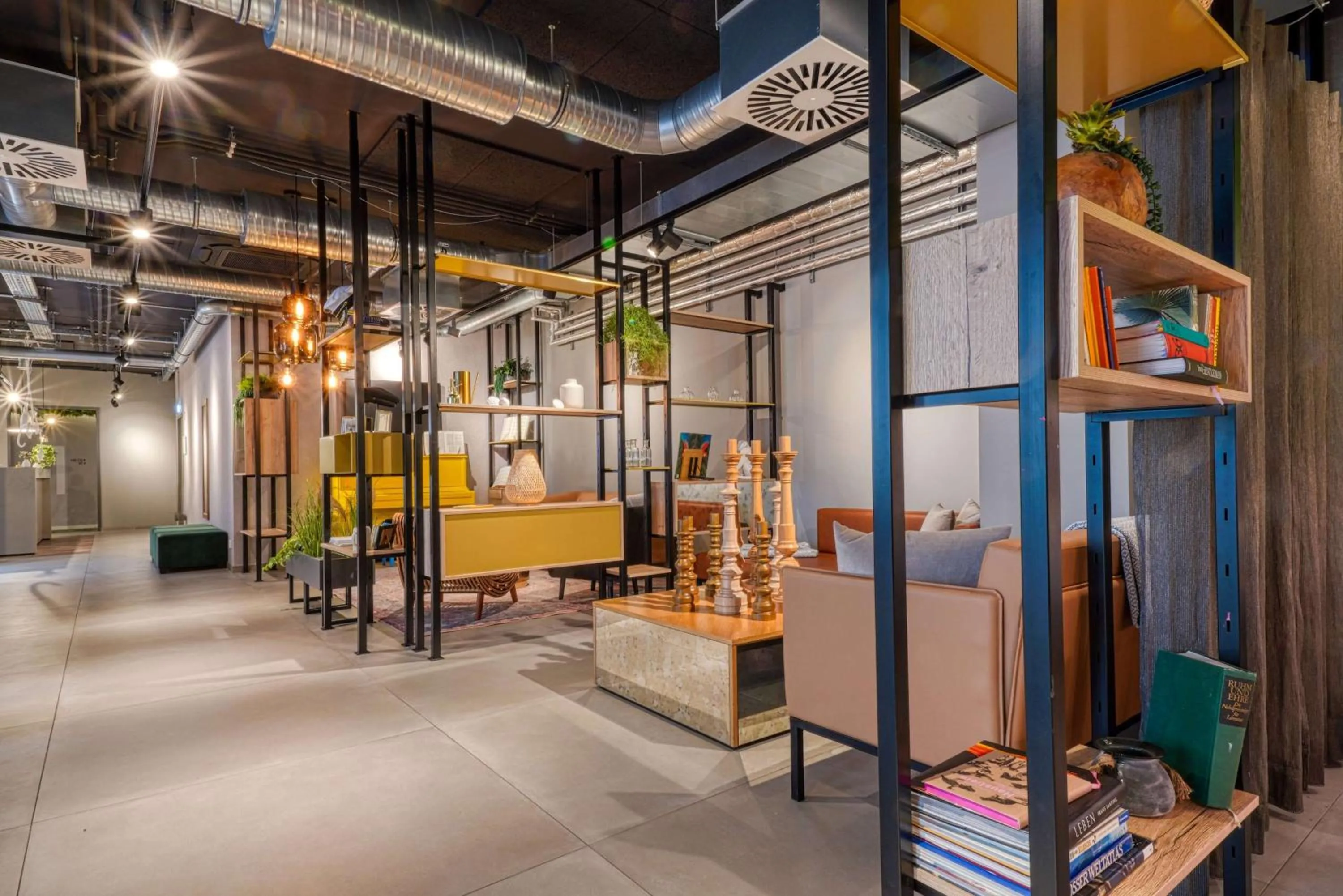 Lobby or reception in Vienna House Easy by Wyndham Hamburg Bergedorf