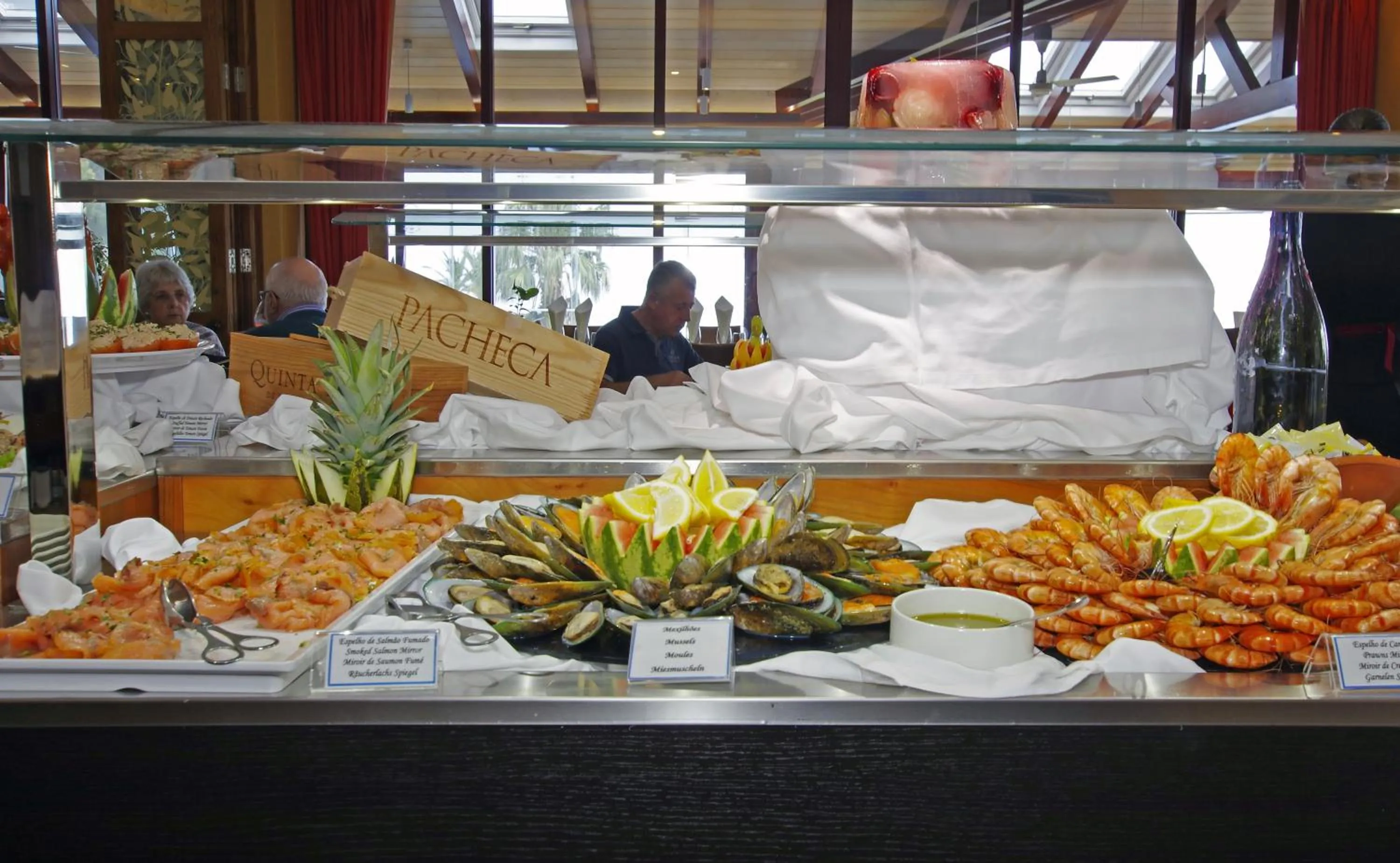 Restaurant/places to eat in Village Cabo Girao