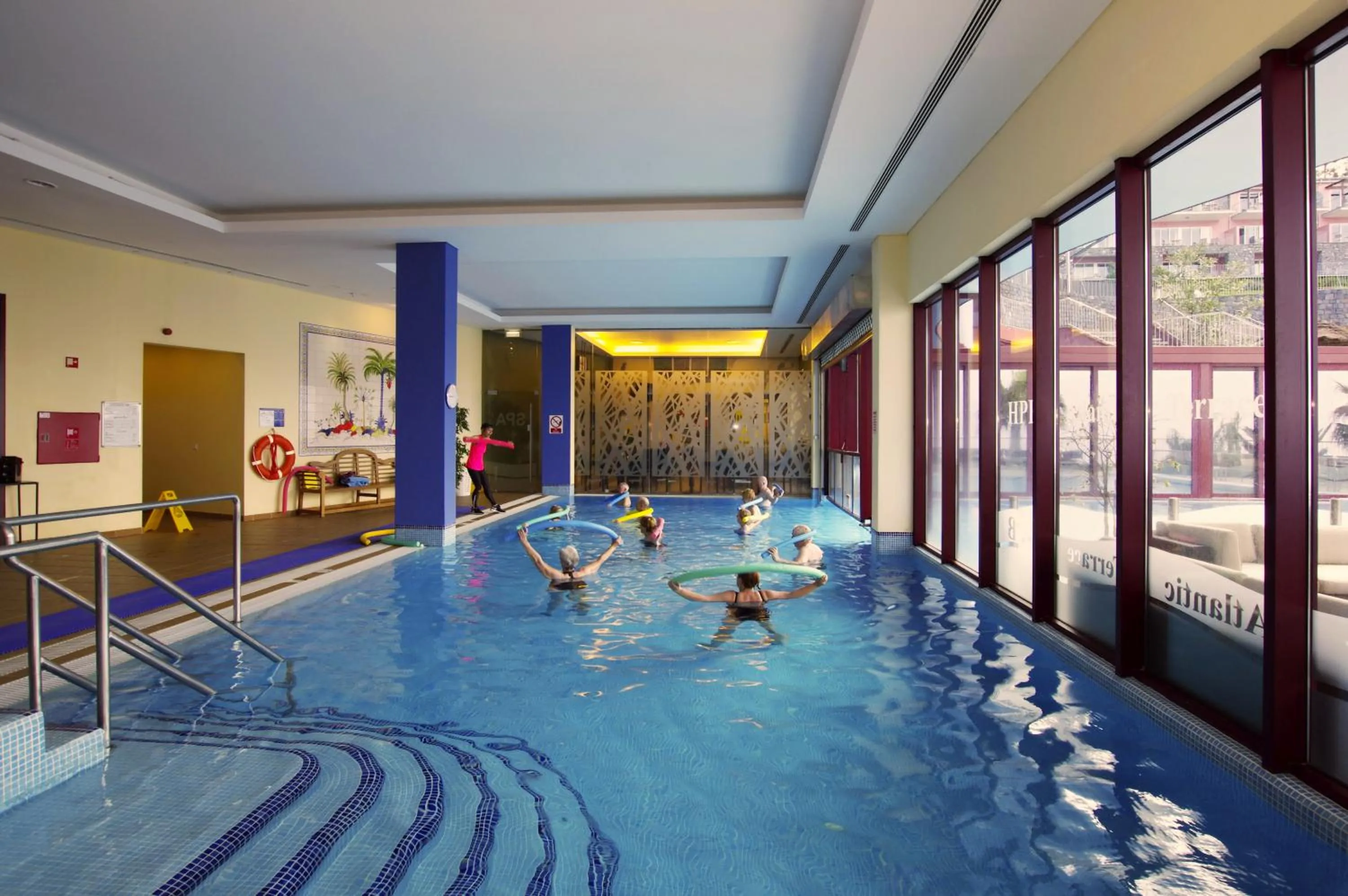 Swimming pool in Village Cabo Girao