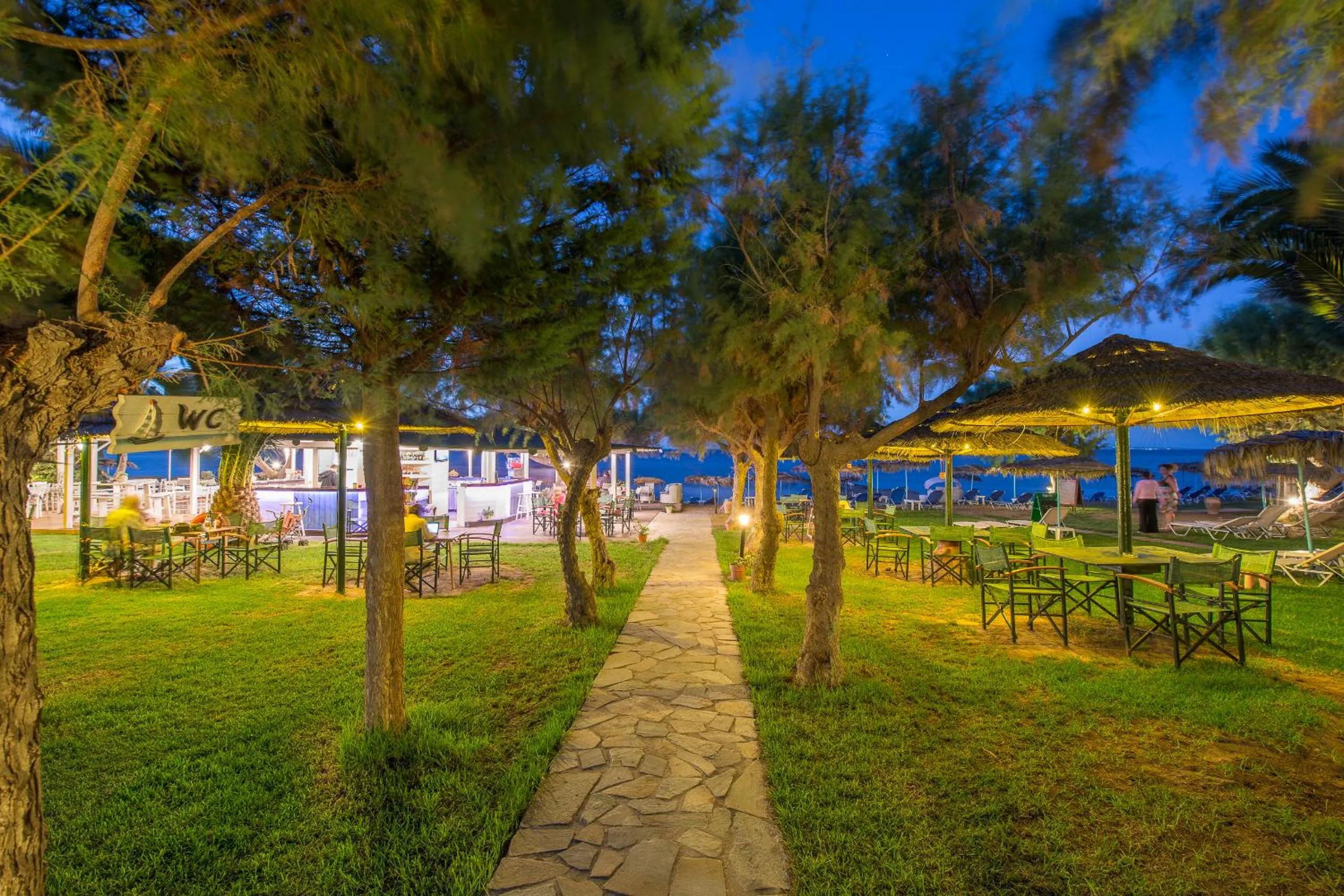 Garden in Fiore Beach Studios