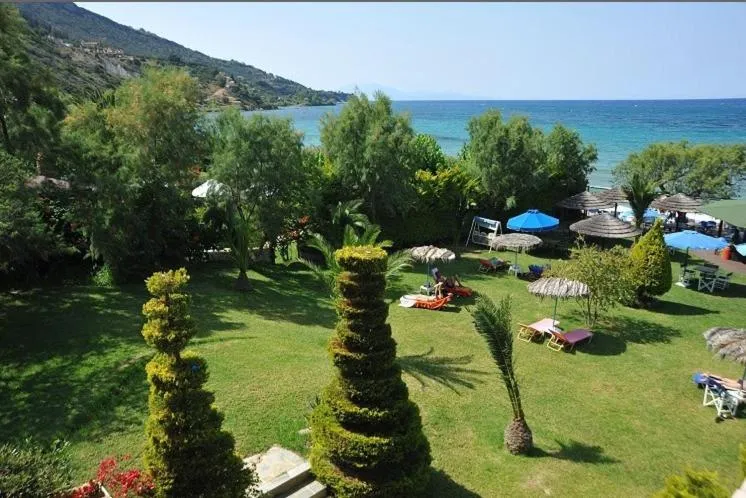 Garden in Fiore Beach Studios