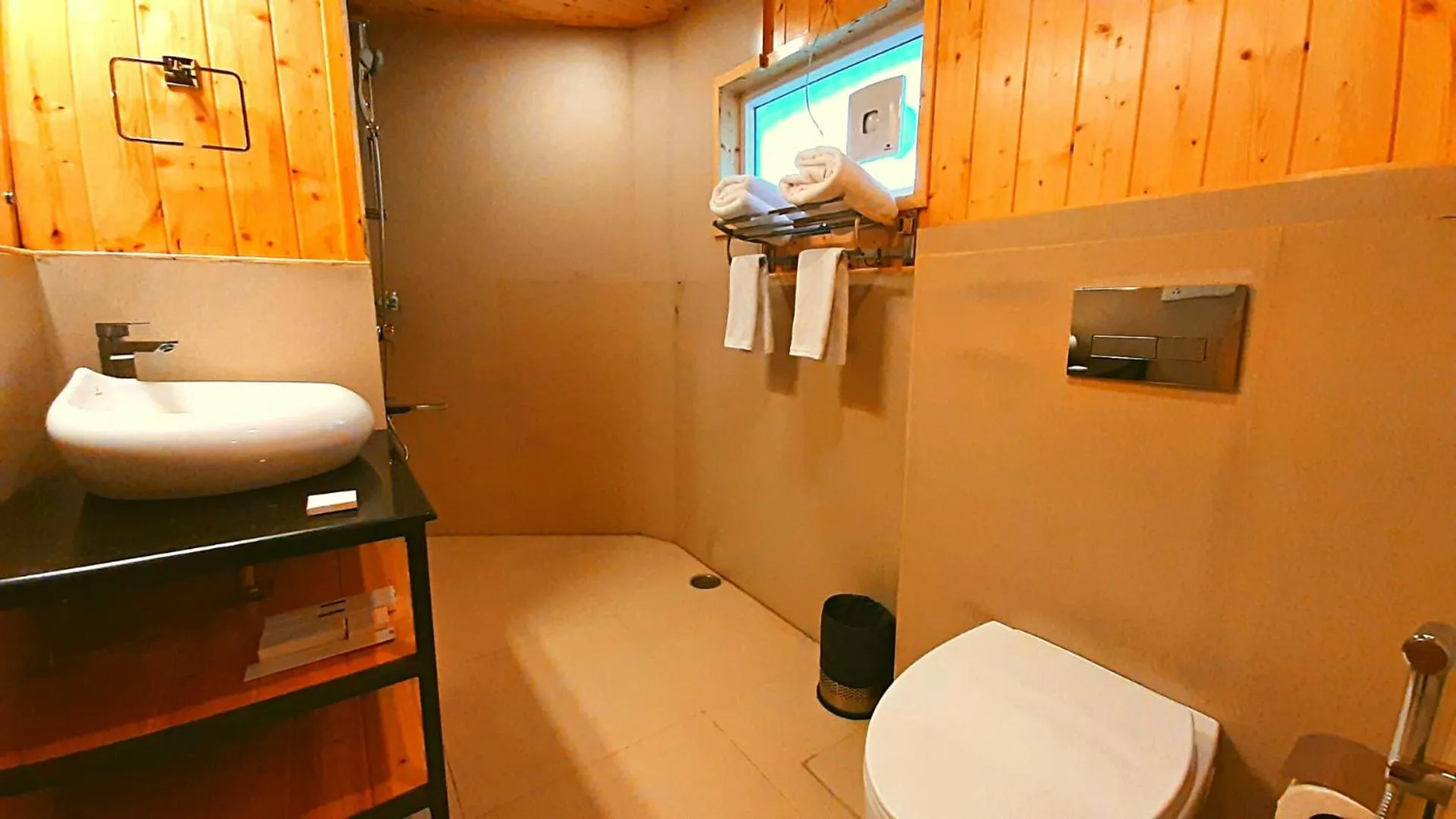 Bathroom in The Woods Retreat