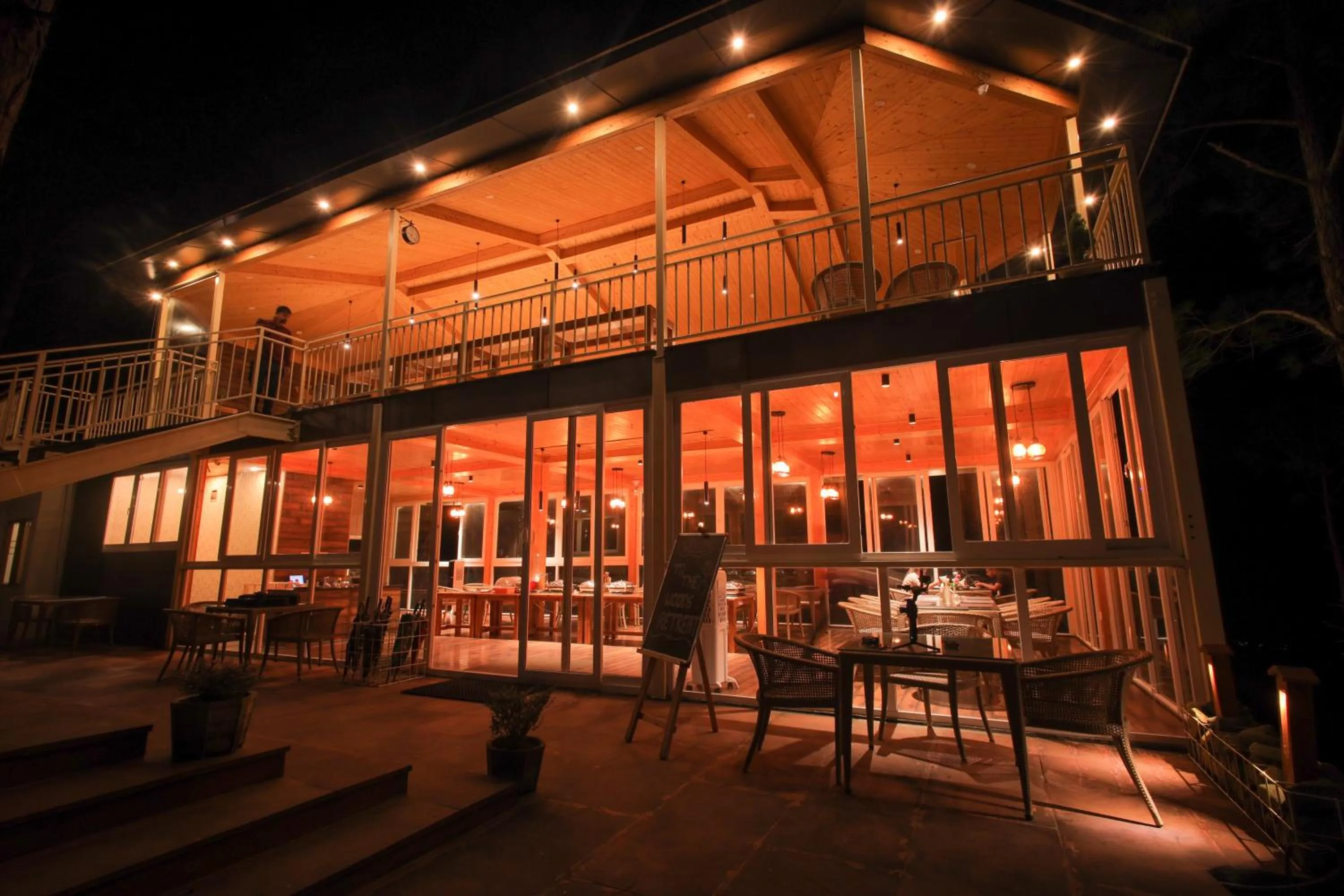 Lounge or bar in The Woods Retreat