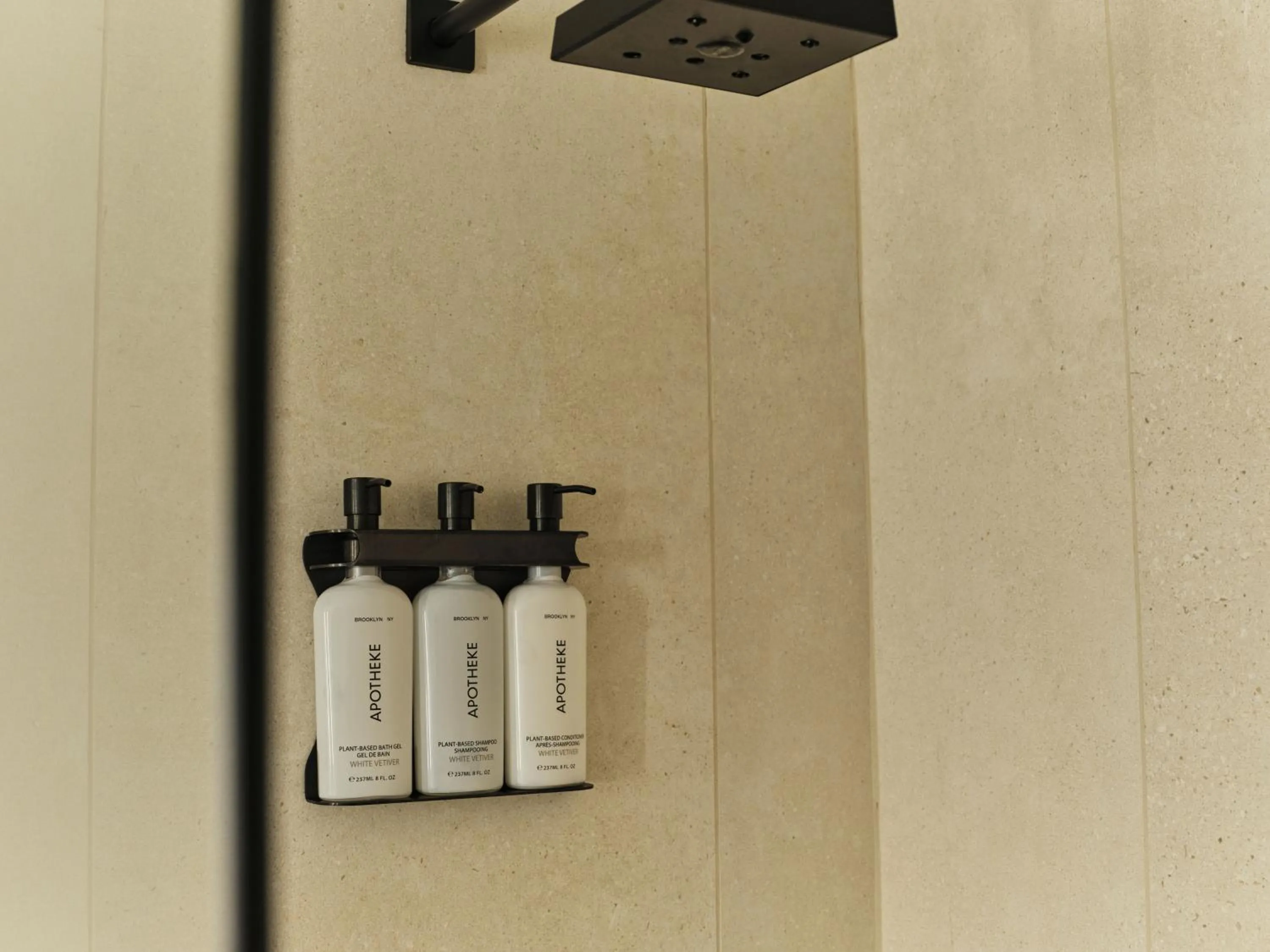 Bathroom in Ambros Daytona