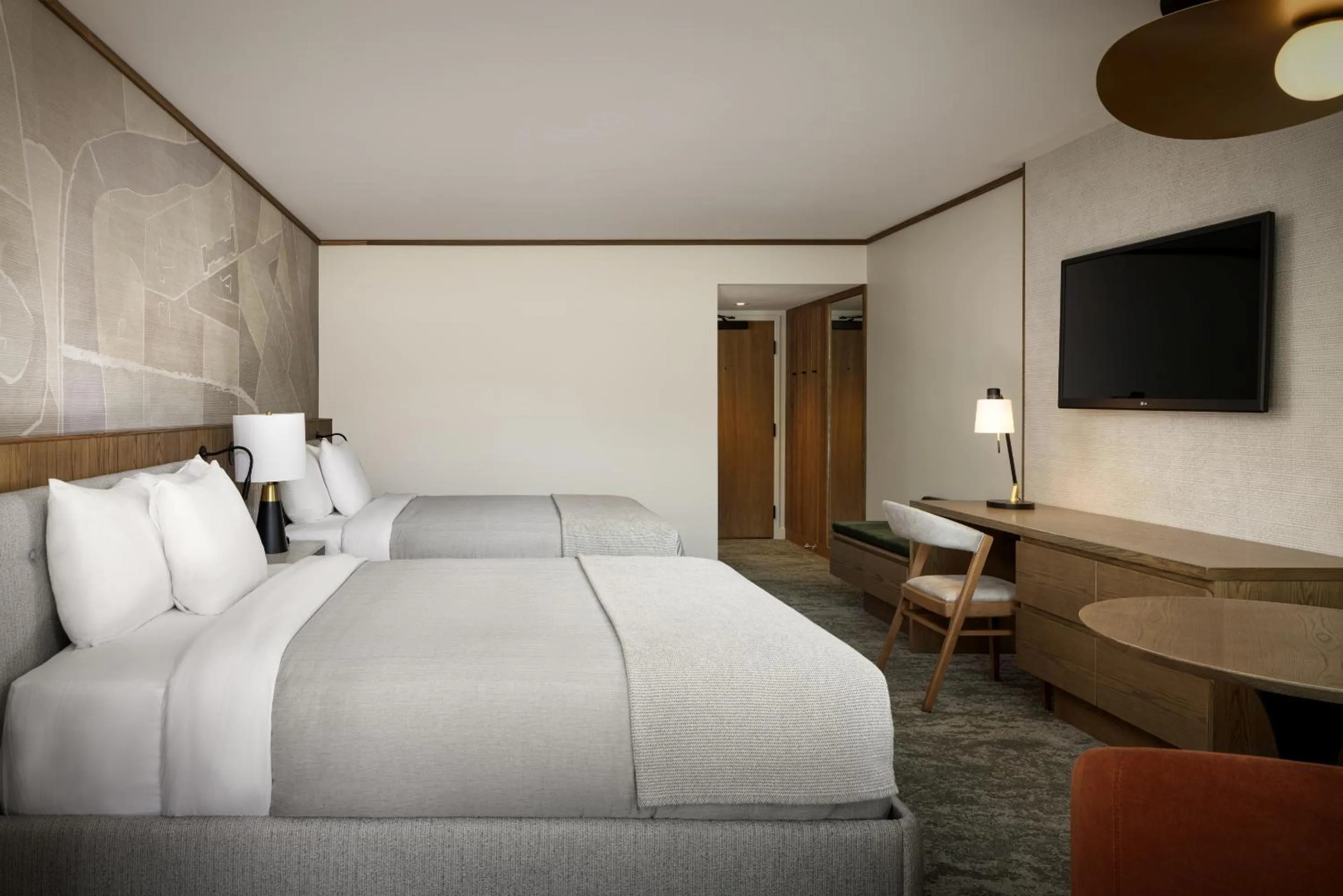 Bed in Banff Park Lodge