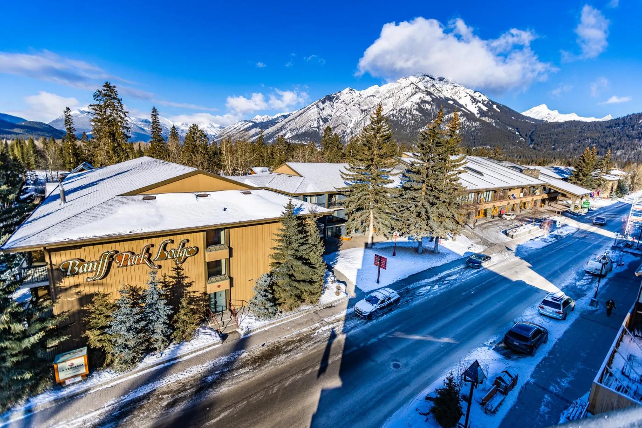 Property building in Banff Park Lodge