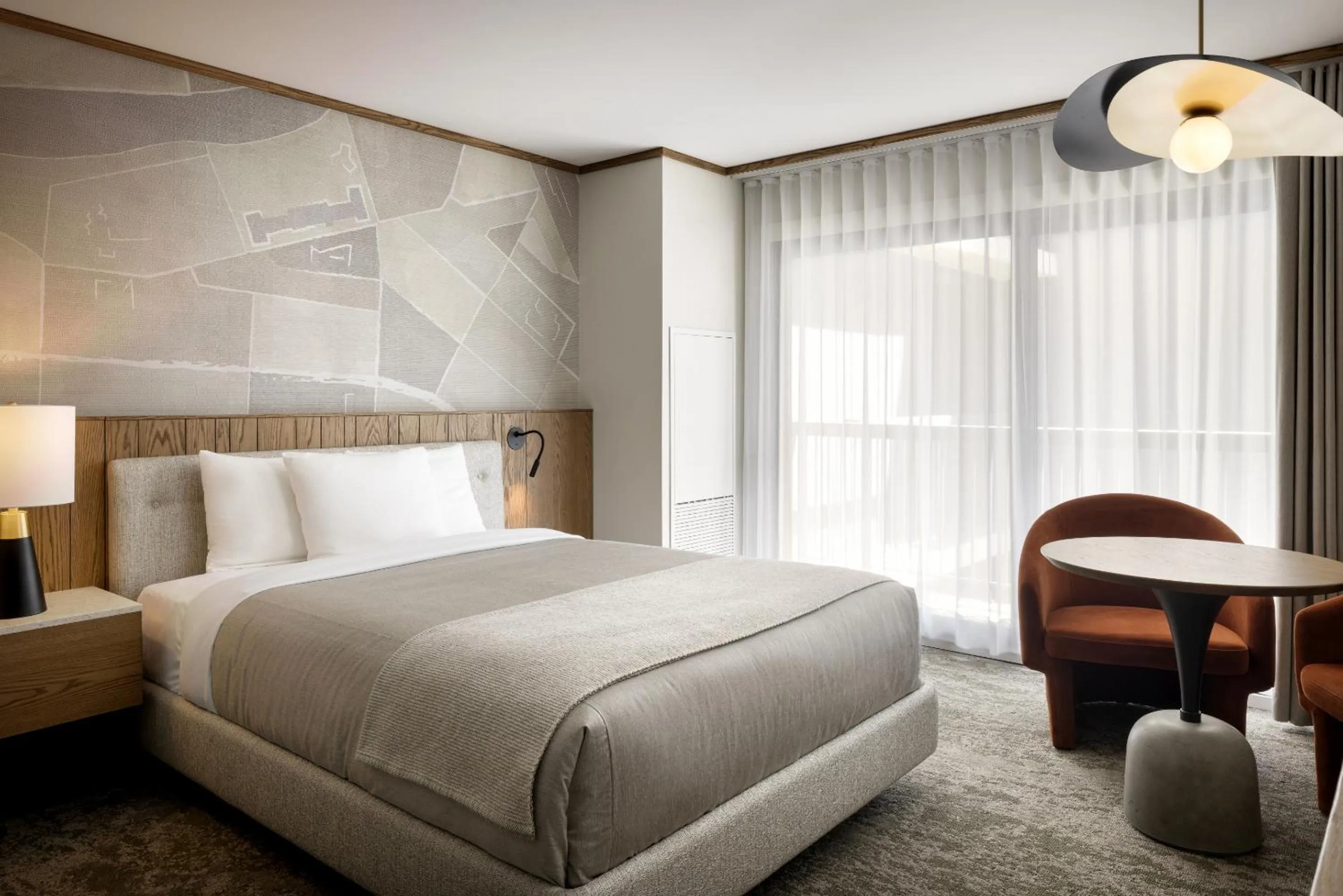 Bed in Banff Park Lodge