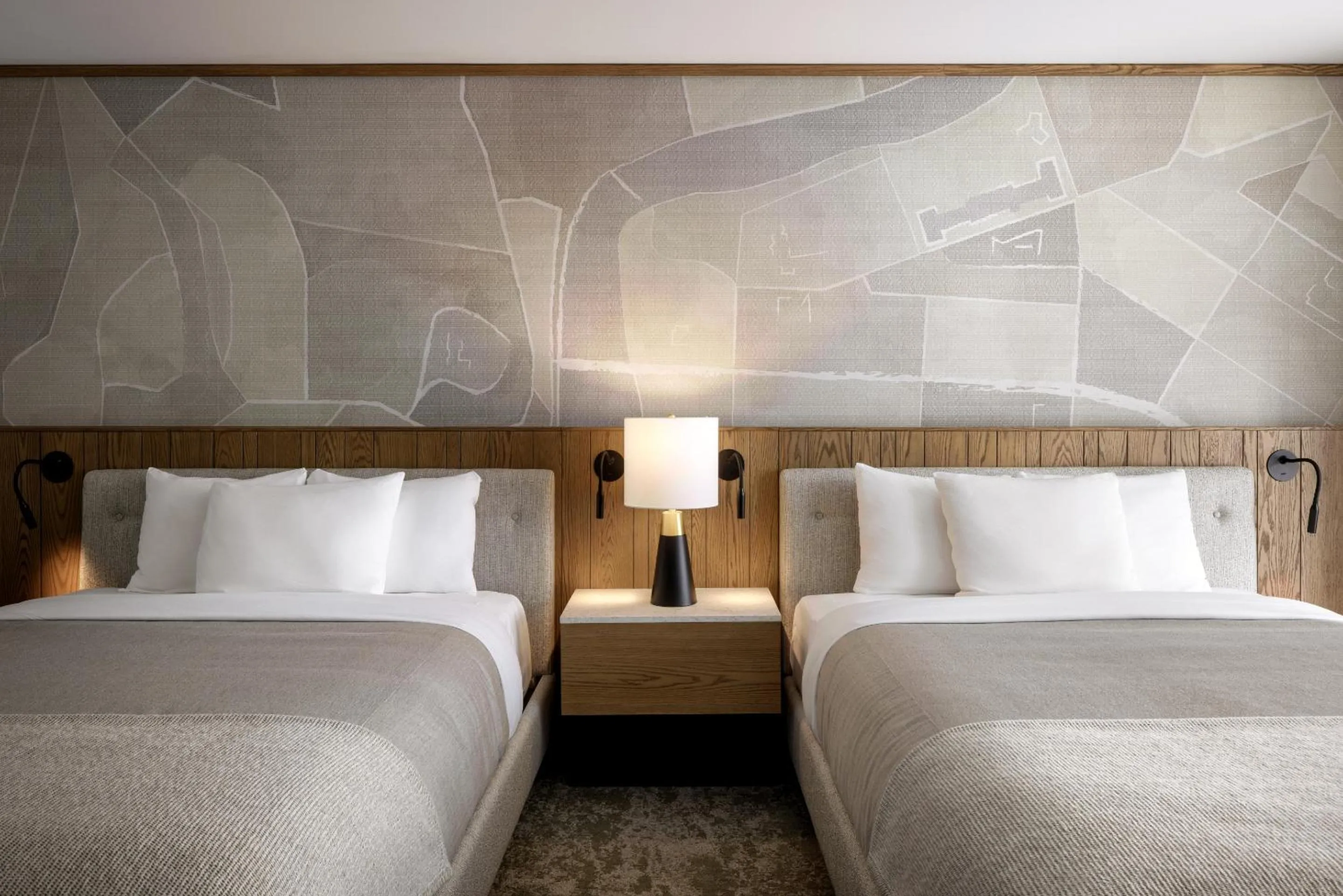 Bed in Banff Park Lodge