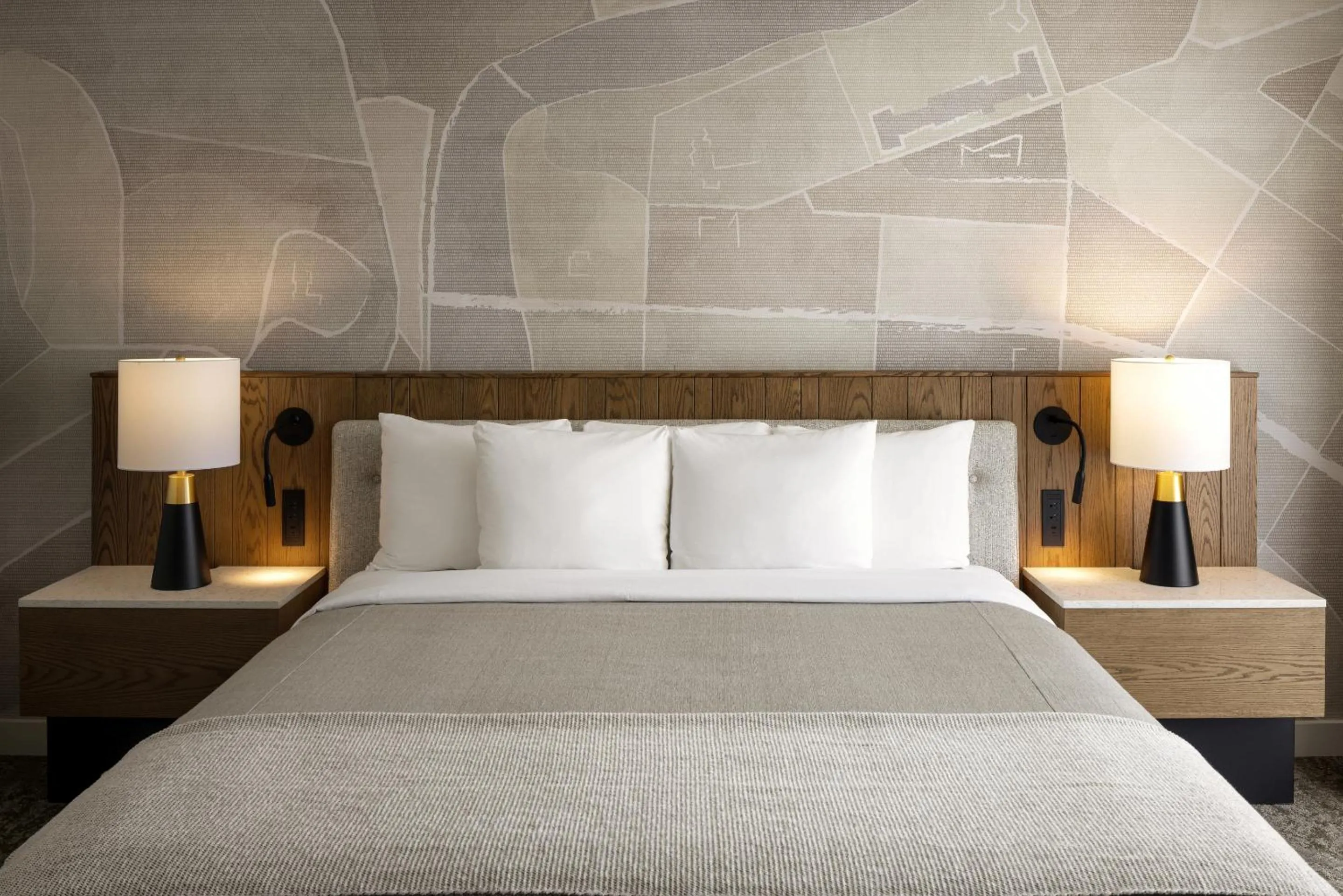 Bed in Banff Park Lodge