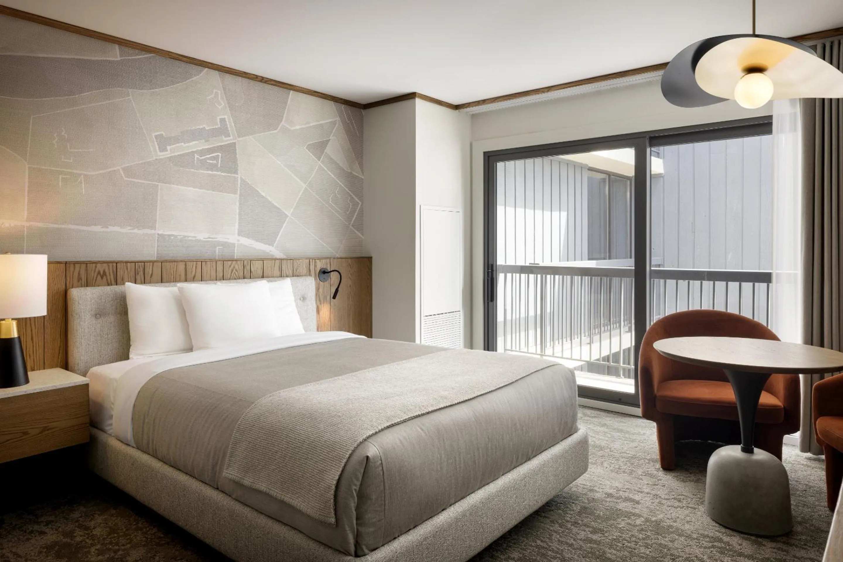 Bed in Banff Park Lodge