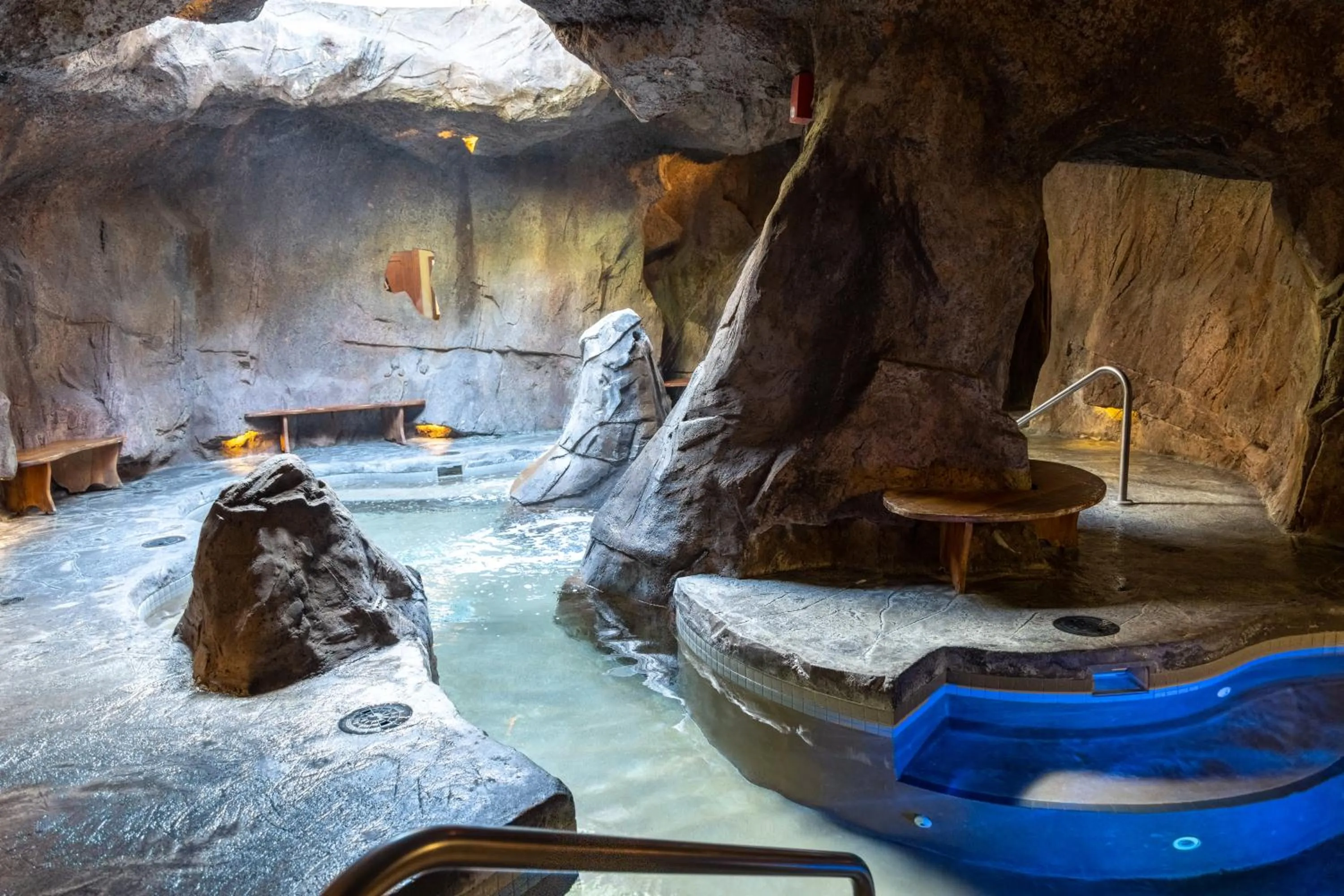 Hot Spring Bath in Fox Hotel and Suites