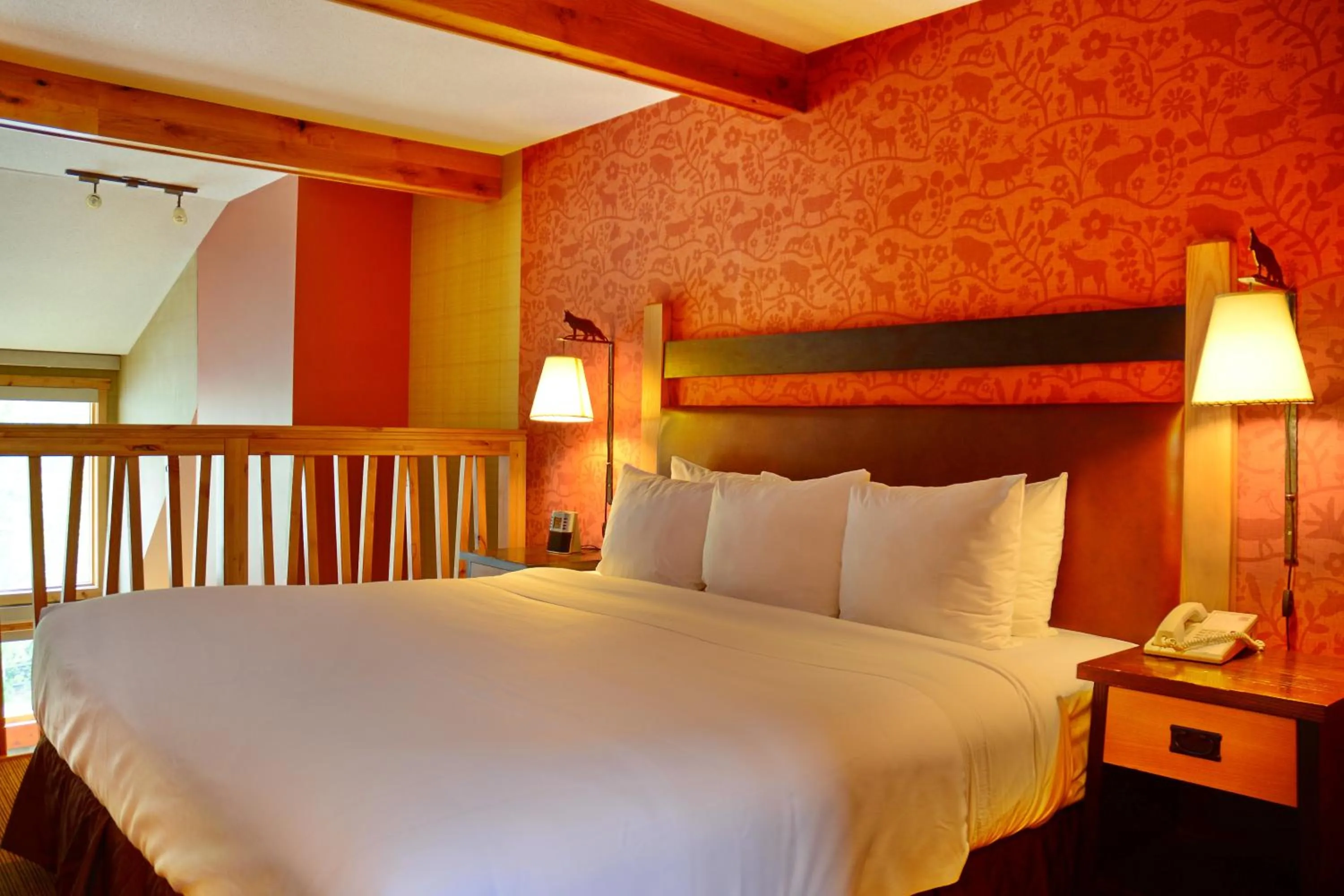 Bedroom, Bed in Fox Hotel and Suites