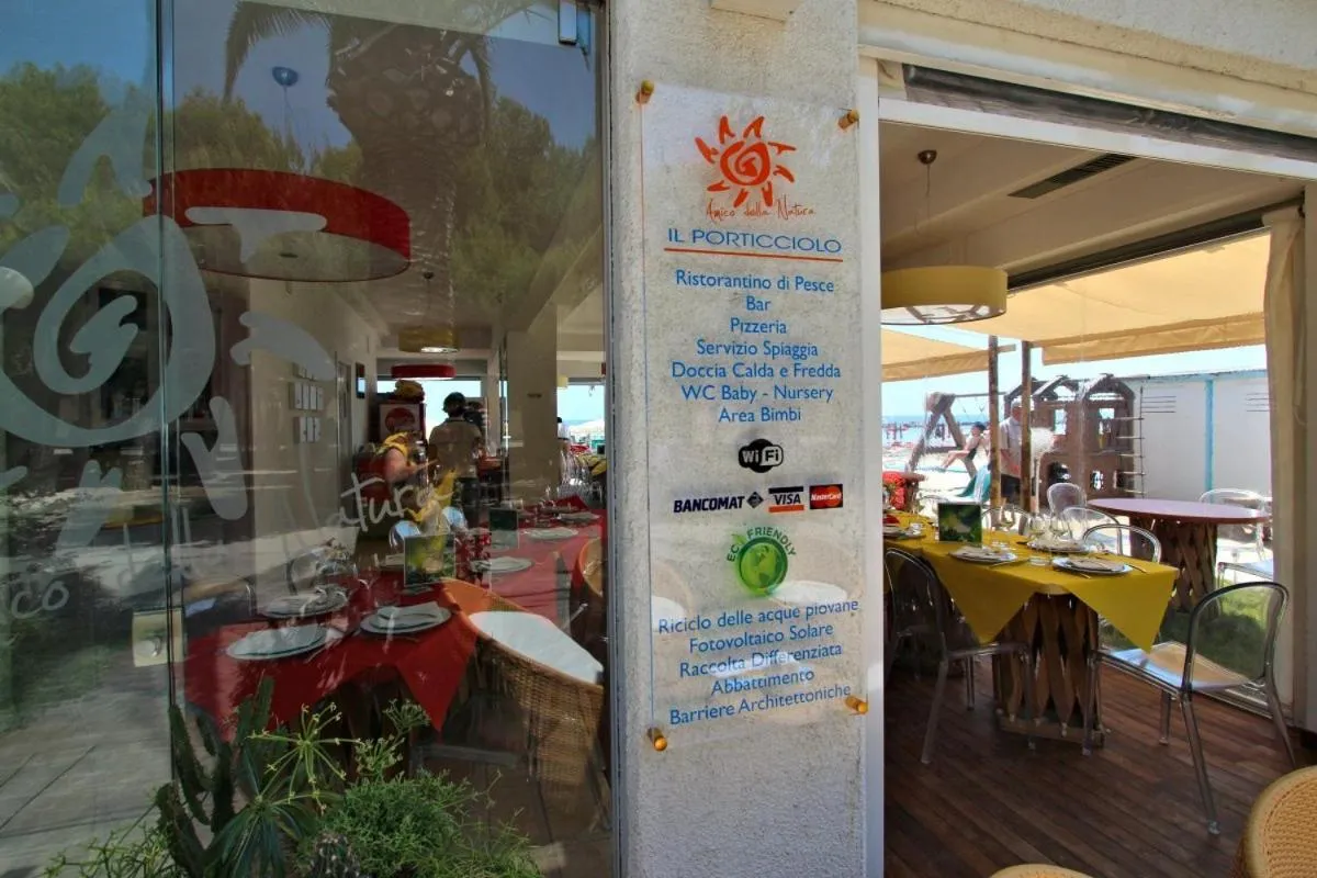 Restaurant/places to eat in Residence Stella Marina