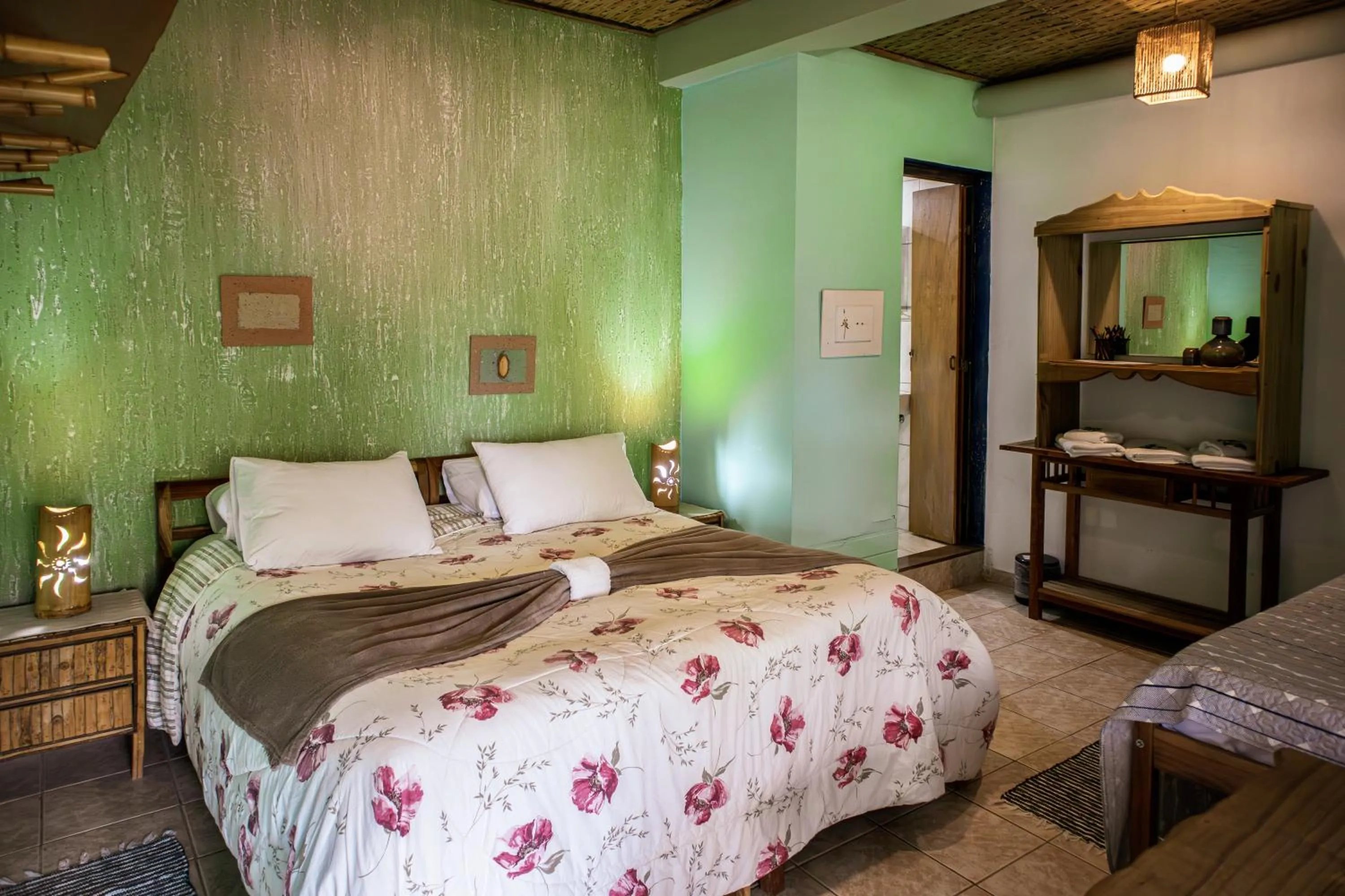 Triple Room with Garden View - single occupancy in Espaço Flor Das Águas